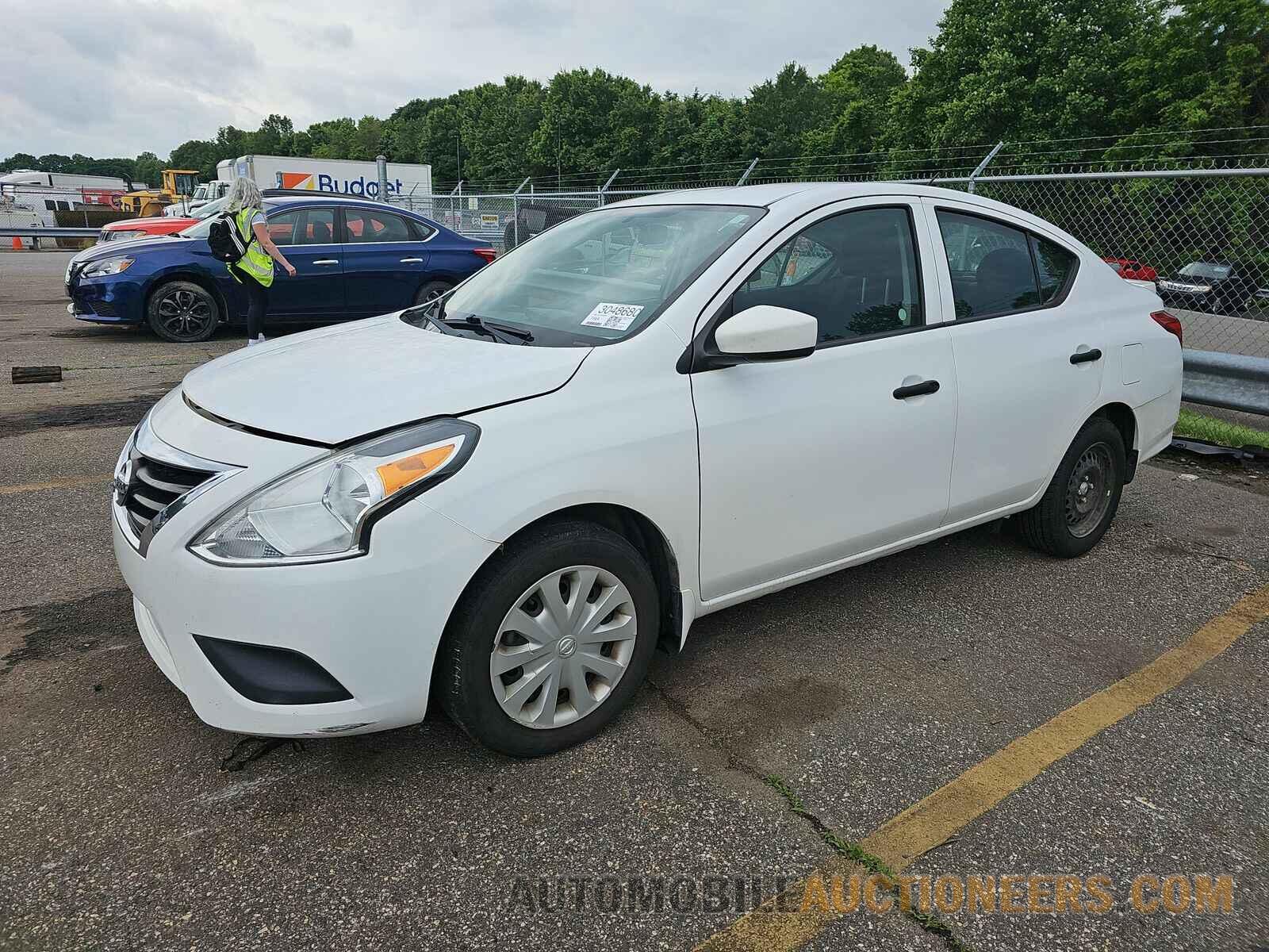 3N1CN7AP4JL842625 Nissan Versa Sedan 2018