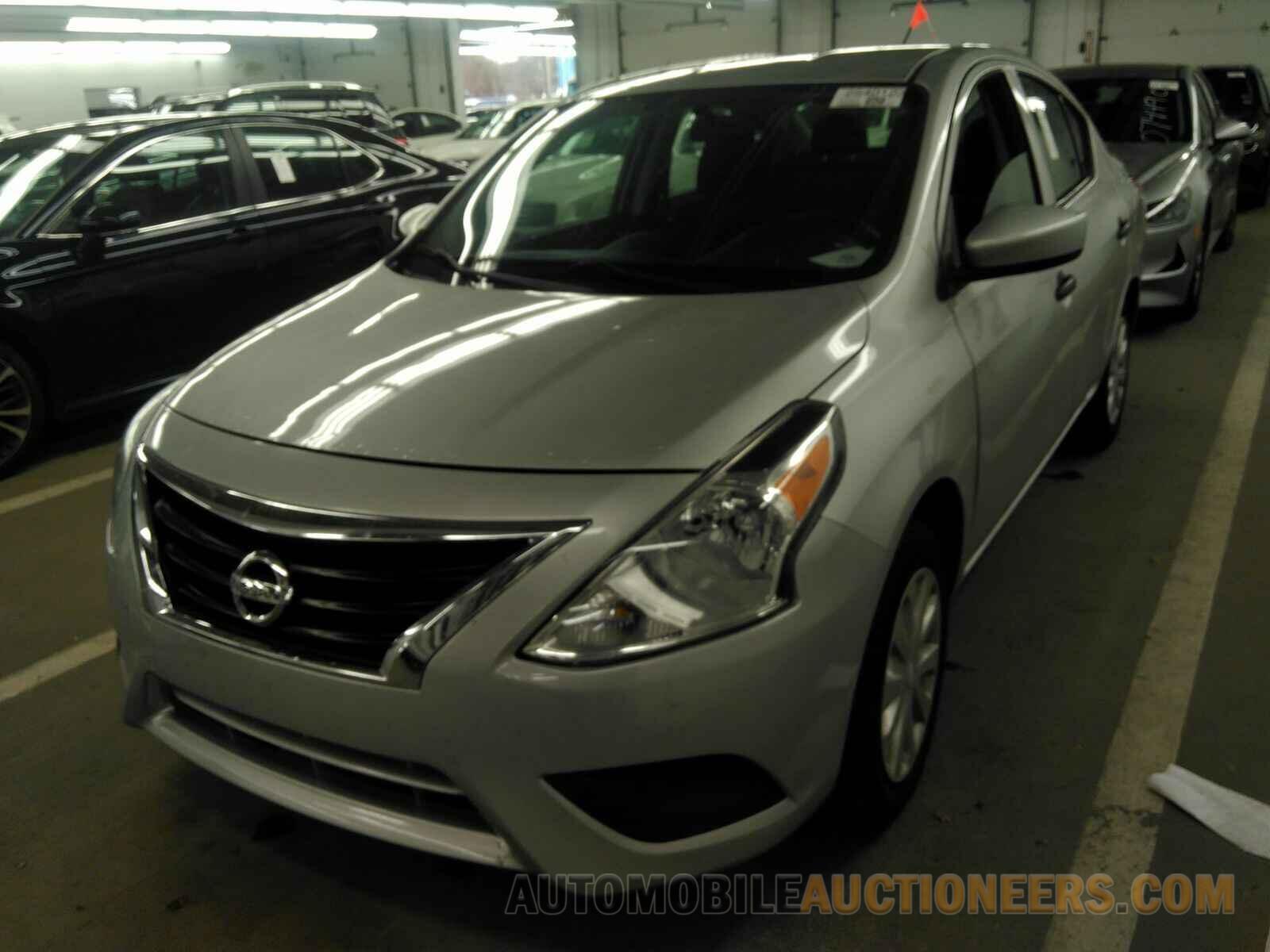 3N1CN7AP4JL871476 Nissan Versa Sedan 2018