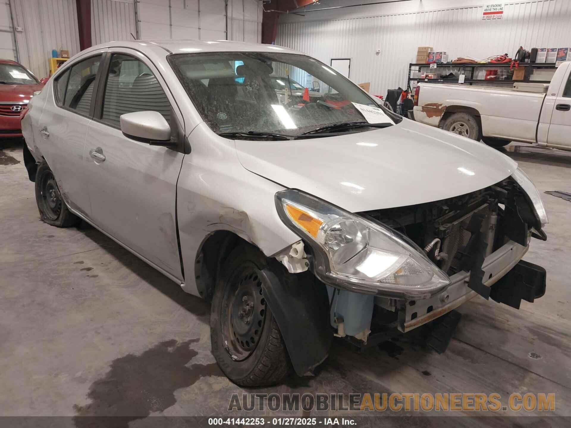 3N1CN7AP4JL875317 NISSAN VERSA 2018