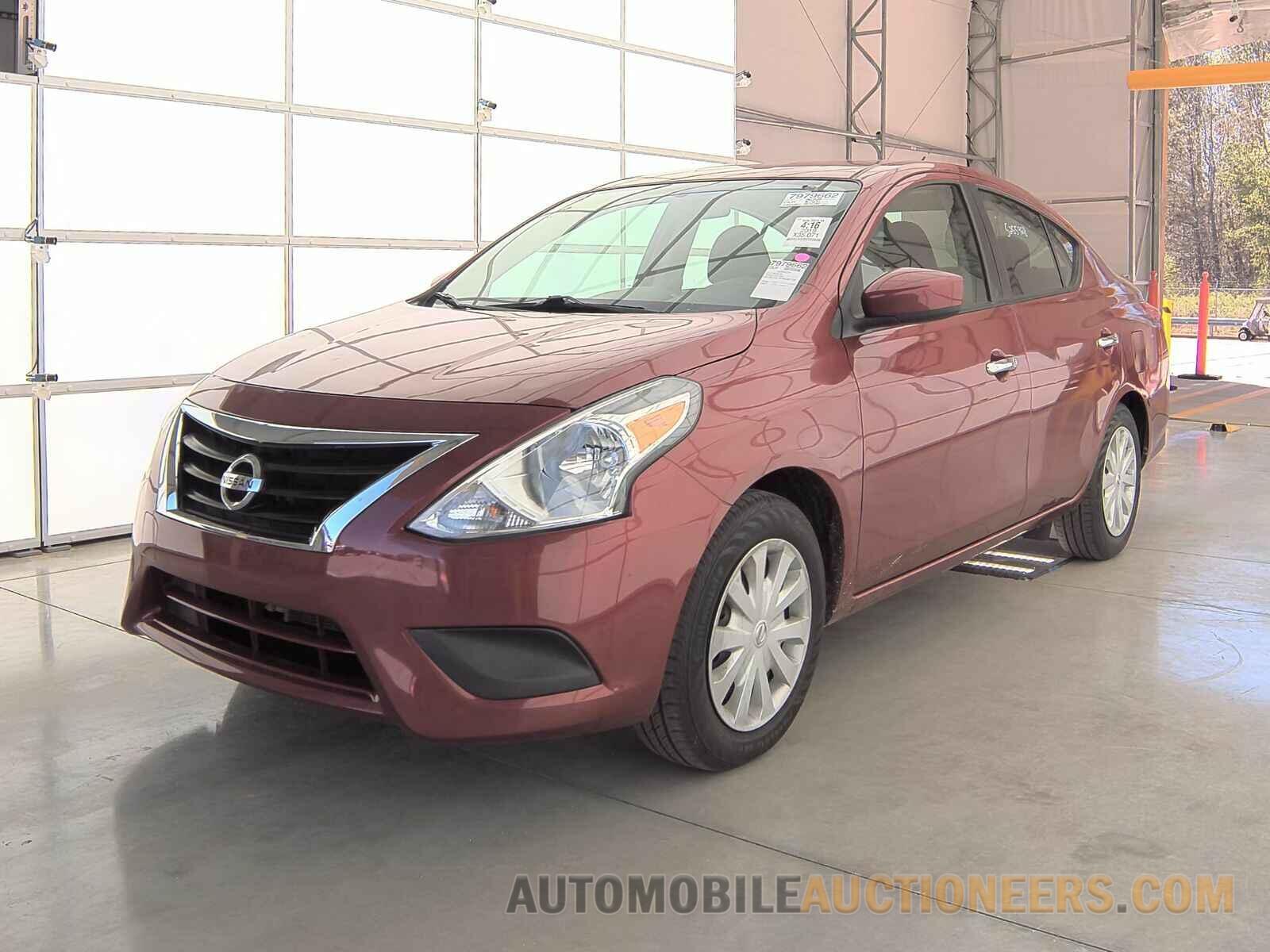 3N1CN7AP4KL807729 Nissan Versa Sedan 2019