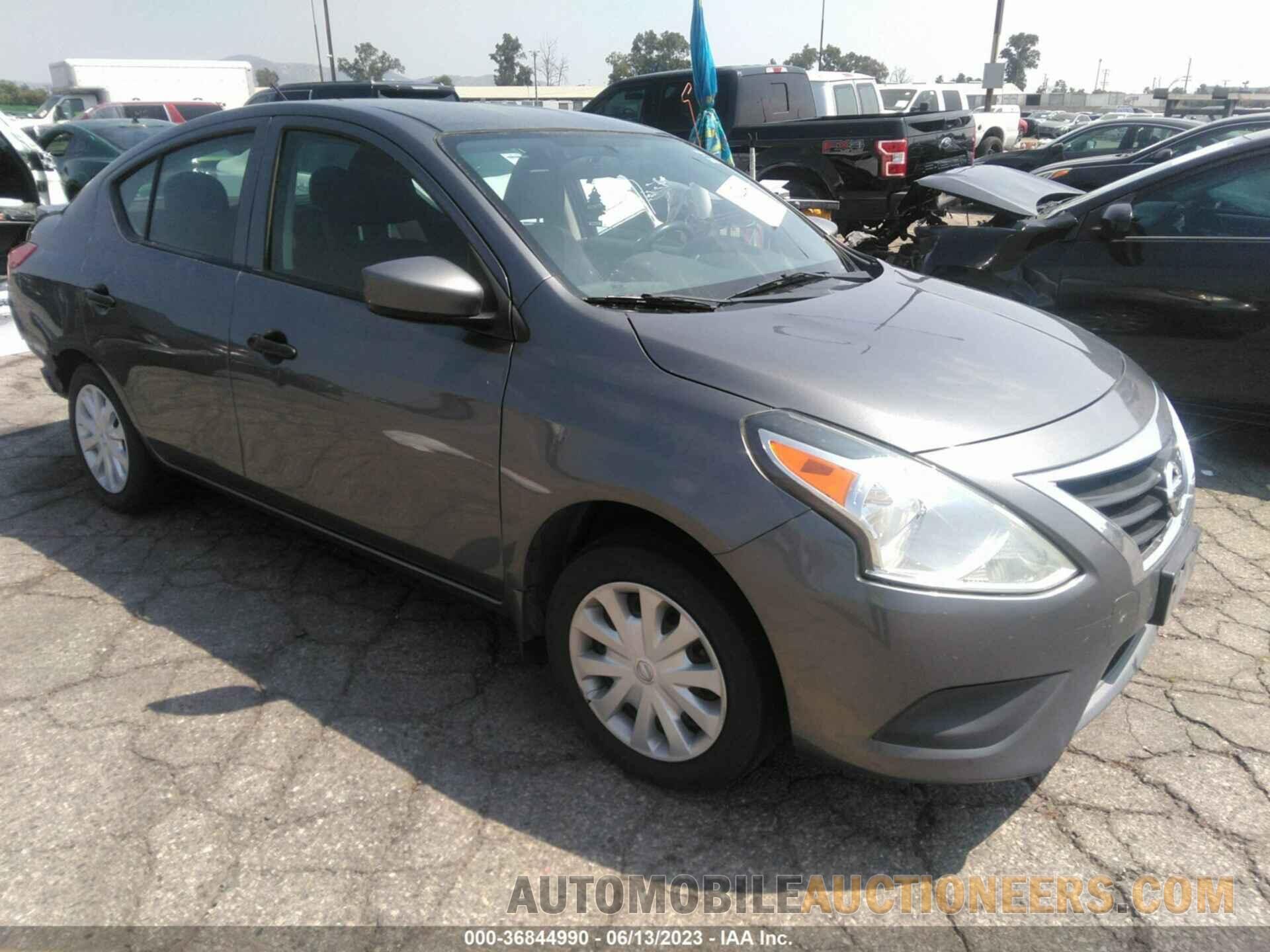 3N1CN7AP4KL828371 NISSAN VERSA SEDAN 2019