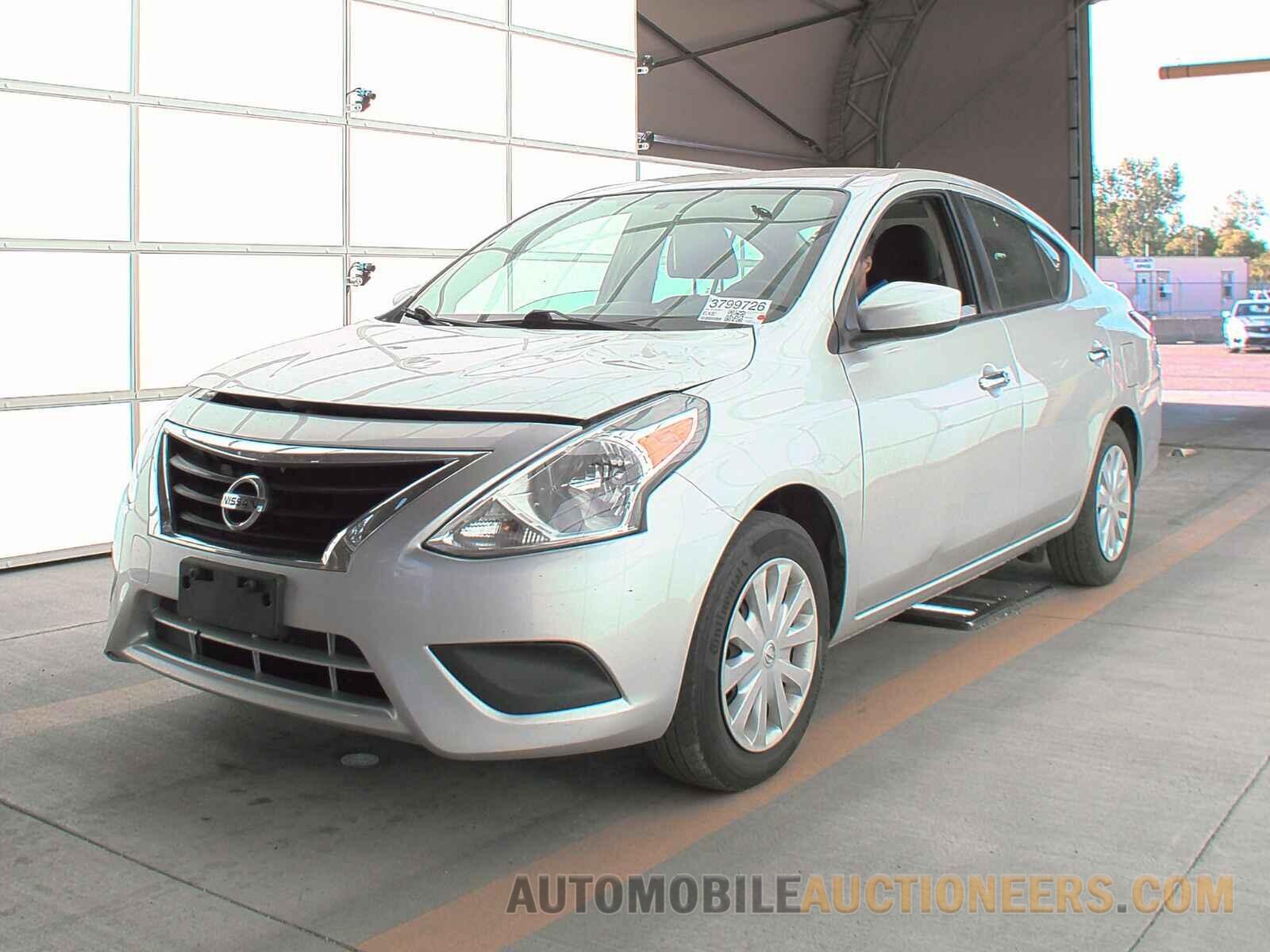 3N1CN7AP4KL832971 Nissan Versa Sedan 2019