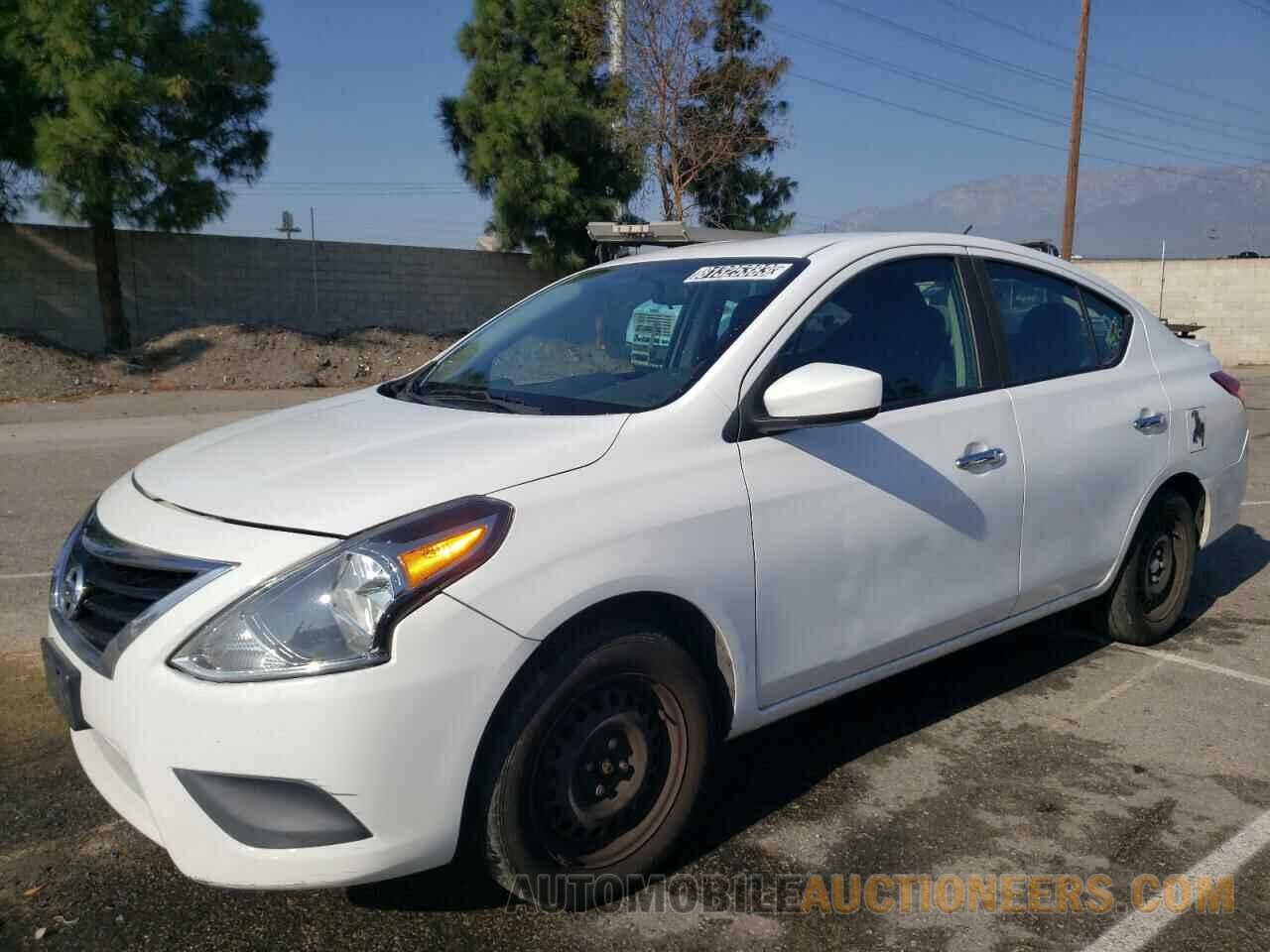 3N1CN7AP4KL852461 NISSAN VERSA 2019