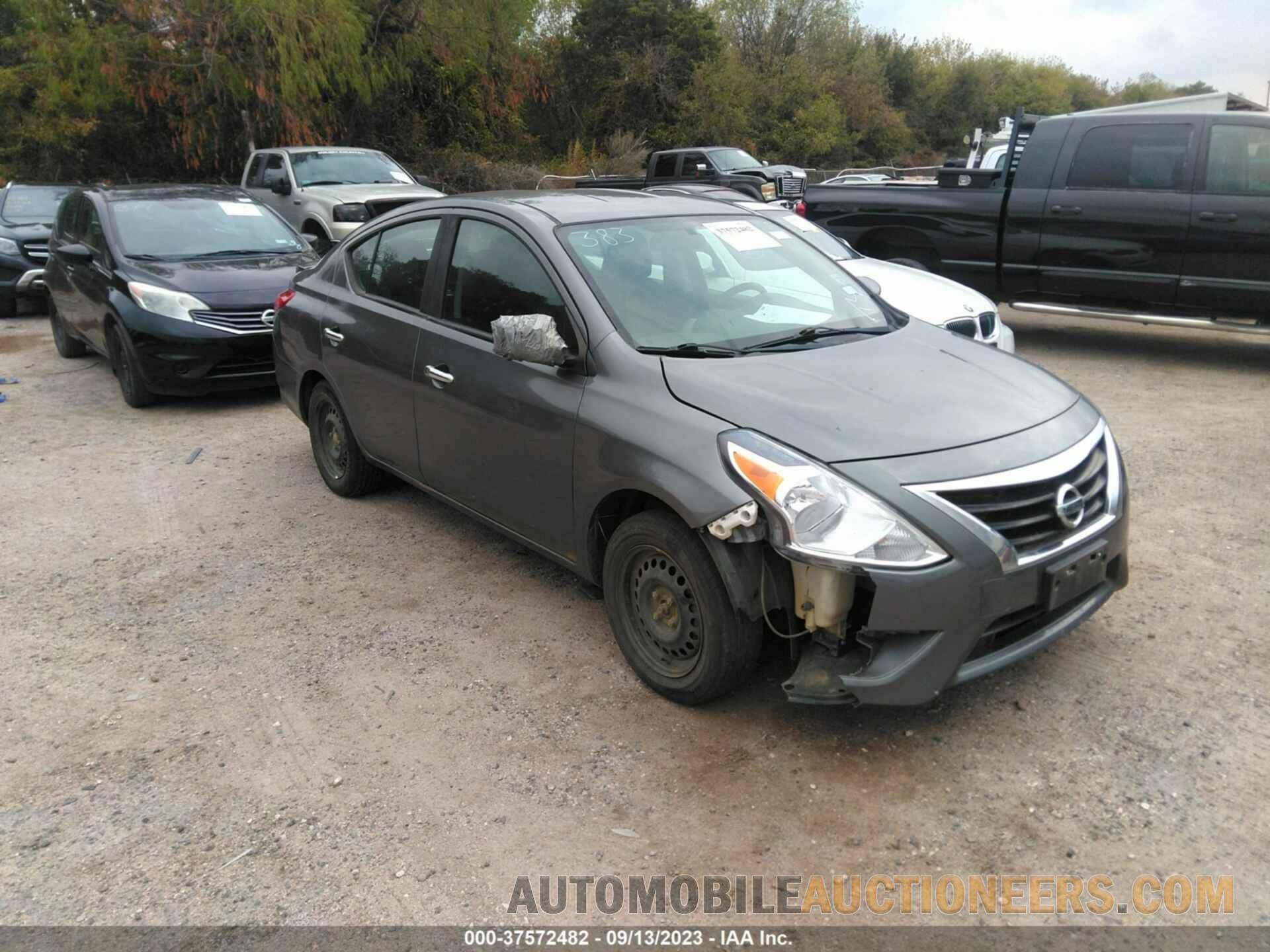 3N1CN7AP4KL855652 NISSAN VERSA SEDAN 2019