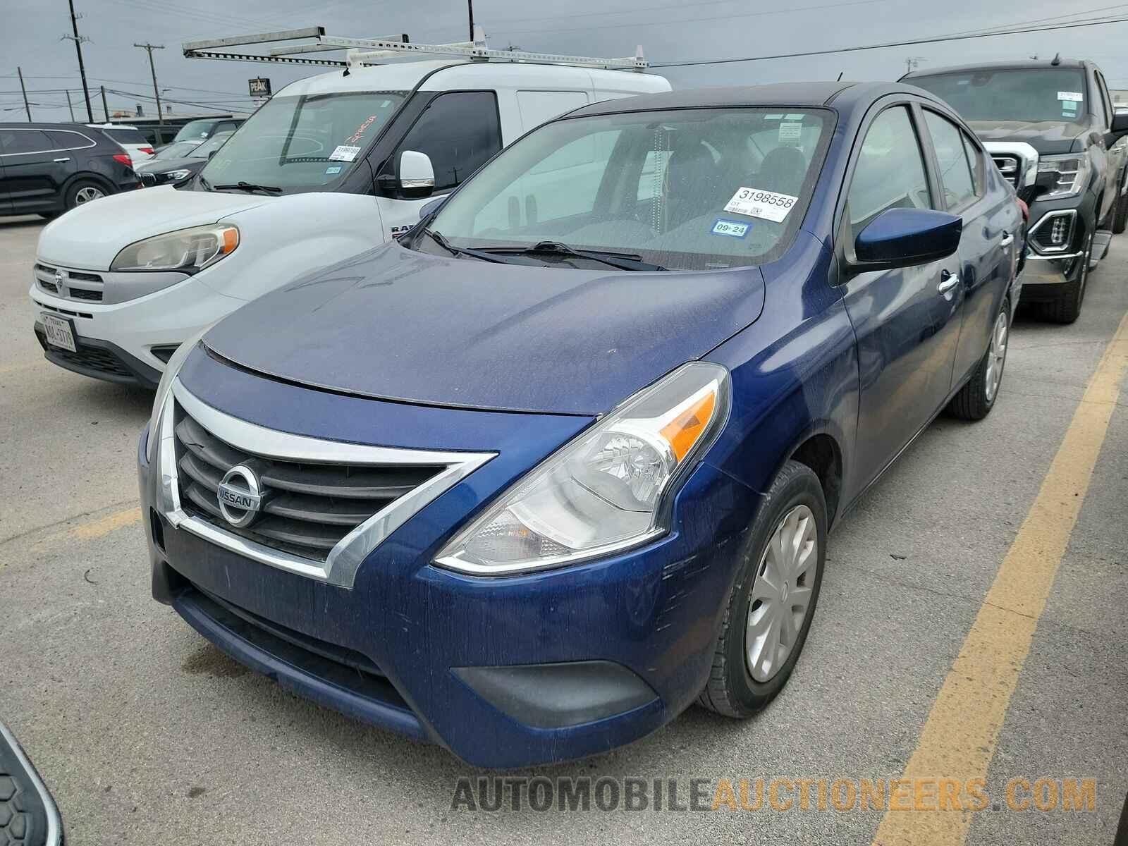 3N1CN7AP4KL866036 Nissan Versa Sedan 2019