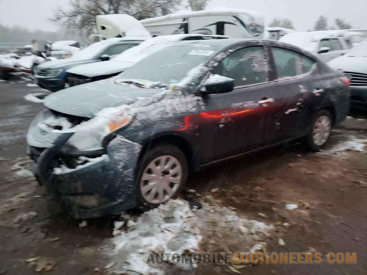 3N1CN7AP5HL809496 NISSAN VERSA 2017