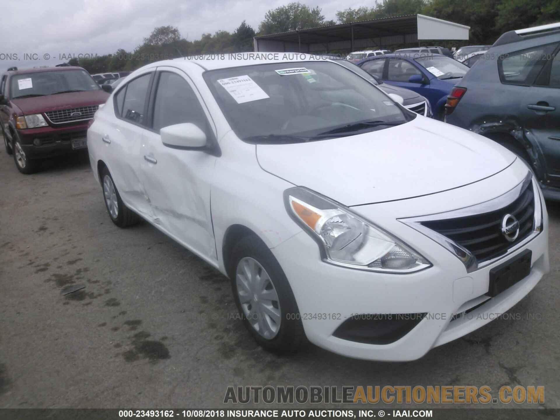 3N1CN7AP5JL800240 Nissan Versa 2018