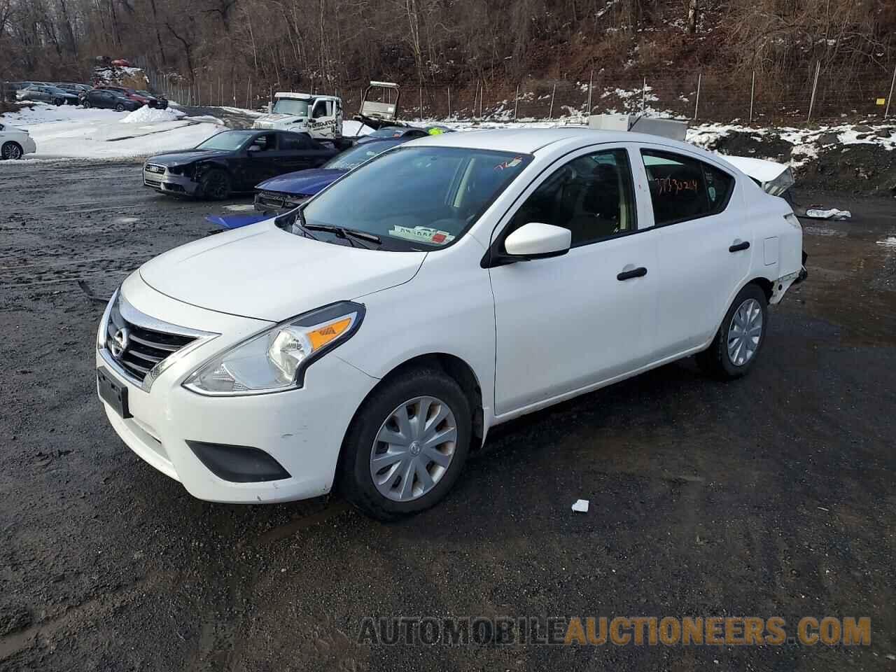 3N1CN7AP5JL800643 NISSAN VERSA 2018