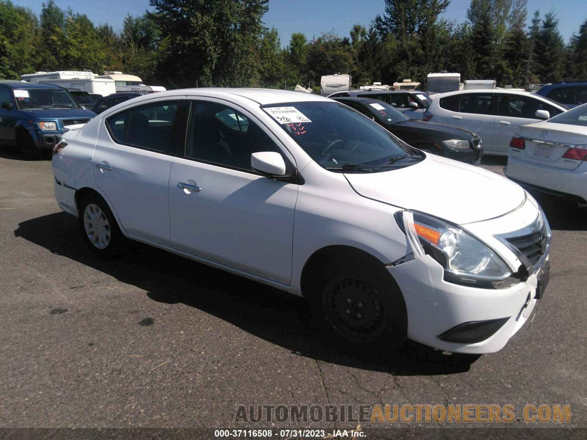 3N1CN7AP5JL808452 NISSAN VERSA SEDAN 2018