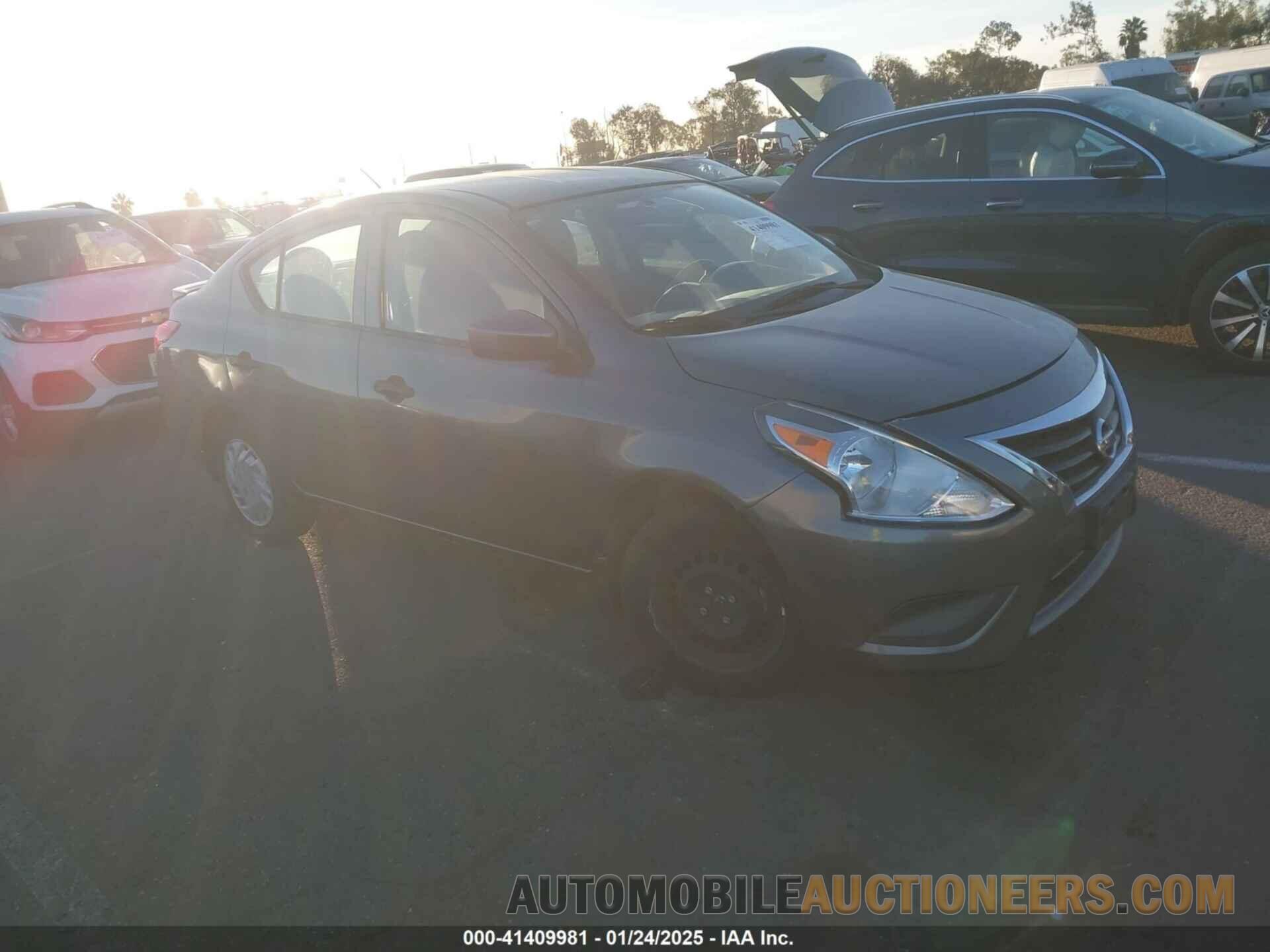 3N1CN7AP5JL819418 NISSAN VERSA 2018