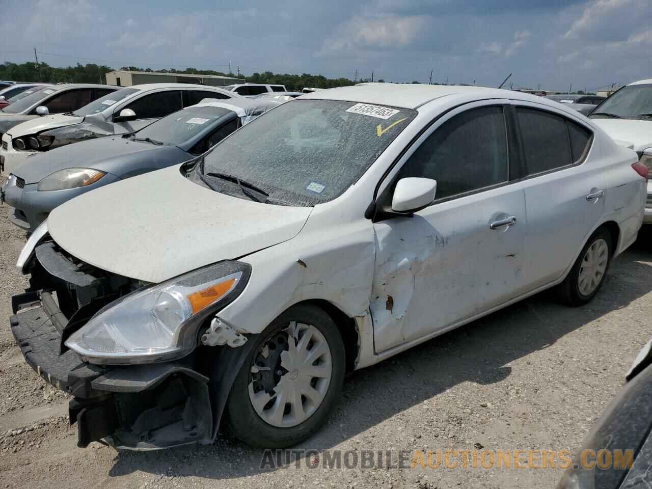 3N1CN7AP5JL828541 NISSAN VERSA 2018