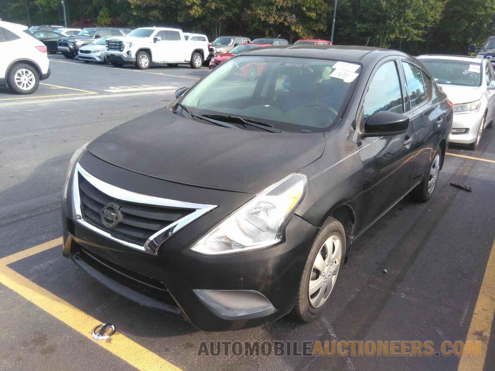 3N1CN7AP5JL831066 Nissan Versa Sedan 2018