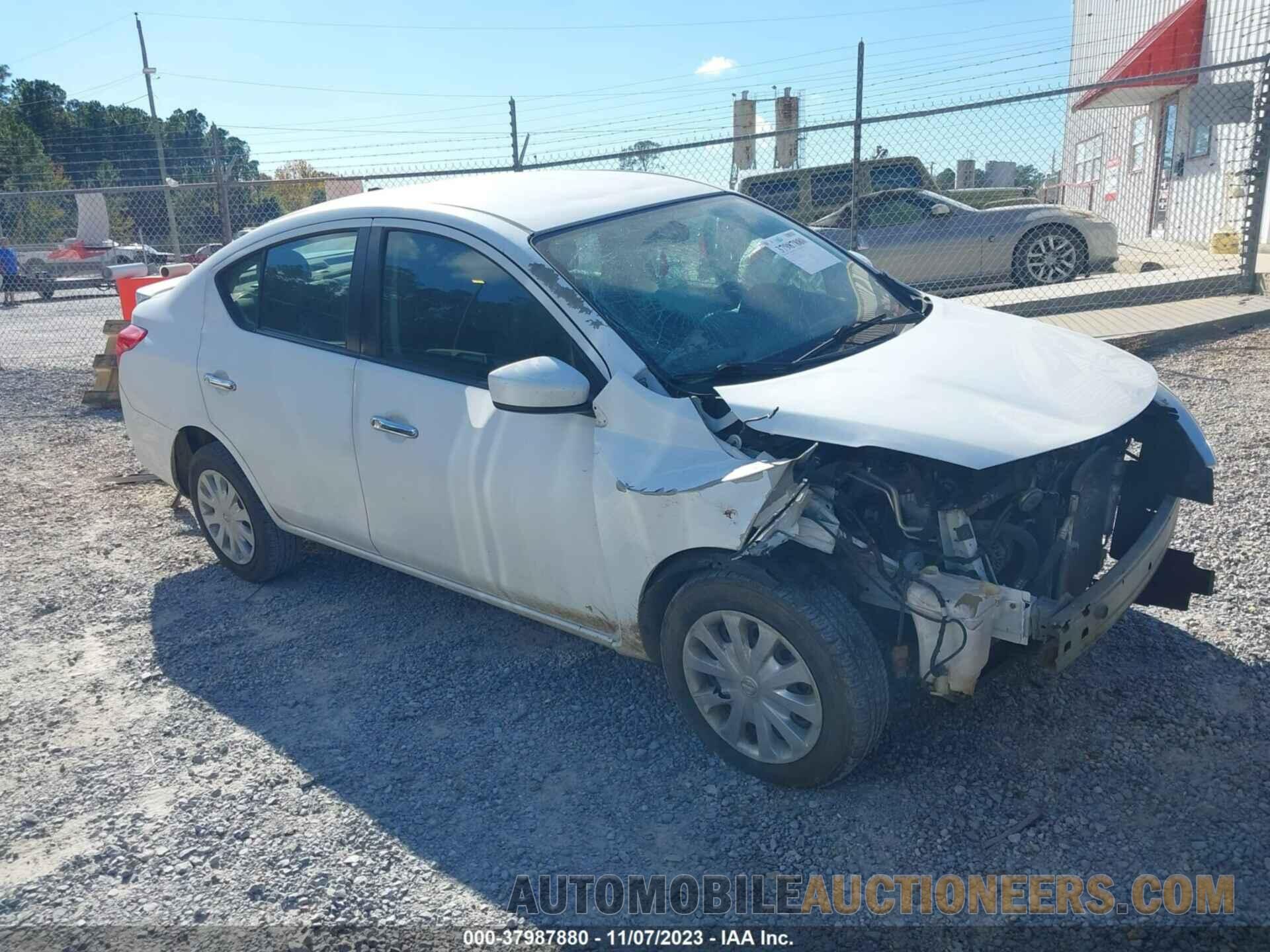 3N1CN7AP5JL843220 NISSAN VERSA 2018