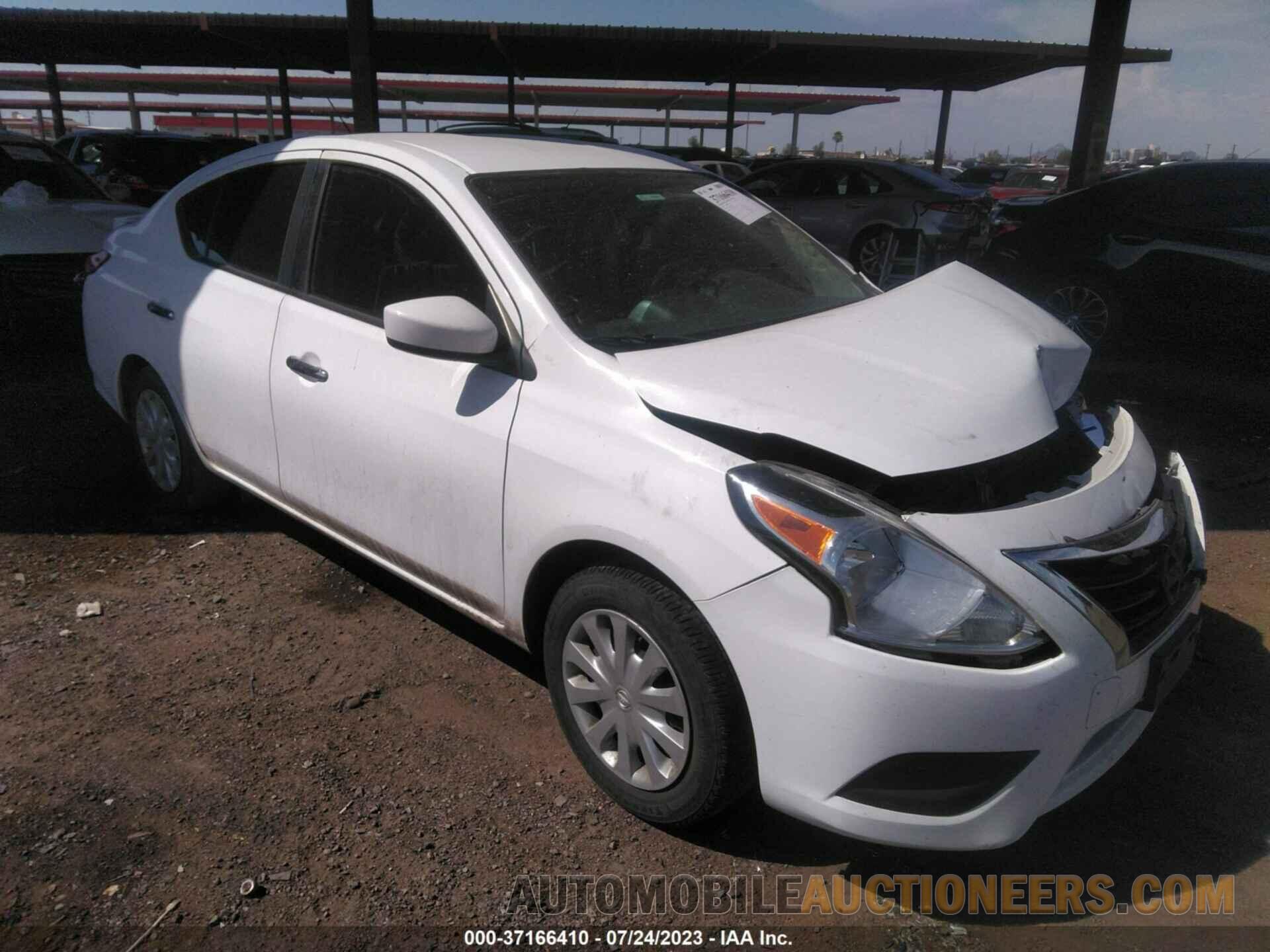 3N1CN7AP5JL855352 NISSAN VERSA SEDAN 2018