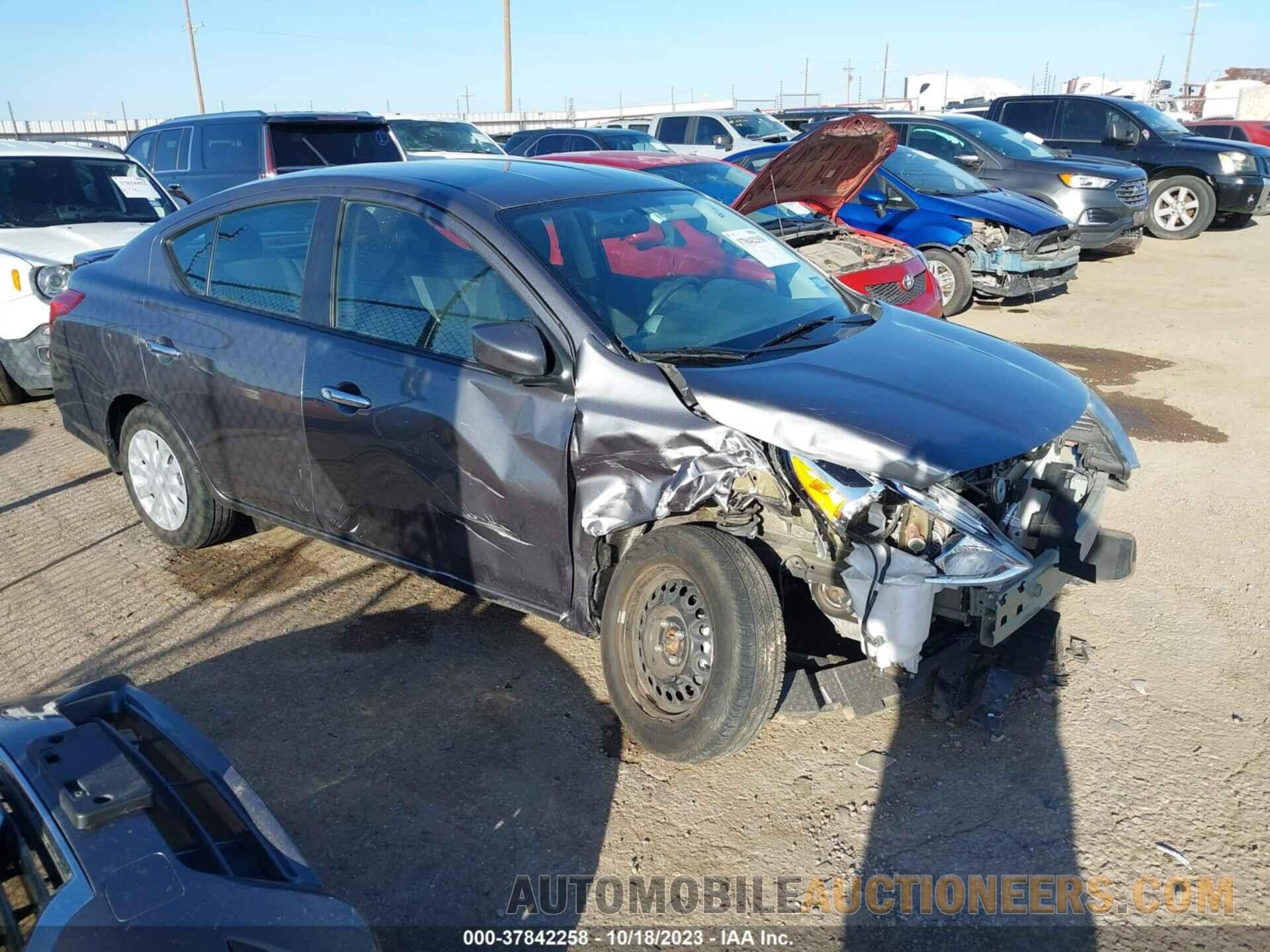 3N1CN7AP5JL857747 NISSAN VERSA SEDAN 2018