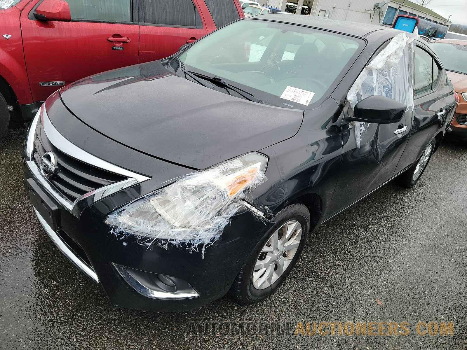 3N1CN7AP5JL863970 Nissan Versa Sedan 2018