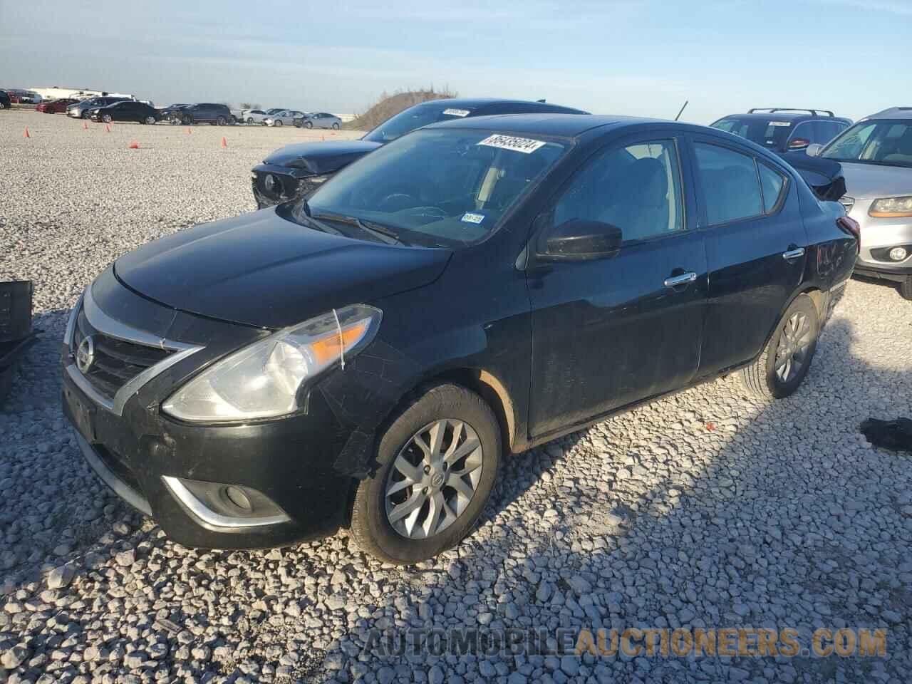 3N1CN7AP5JL871325 NISSAN VERSA 2018