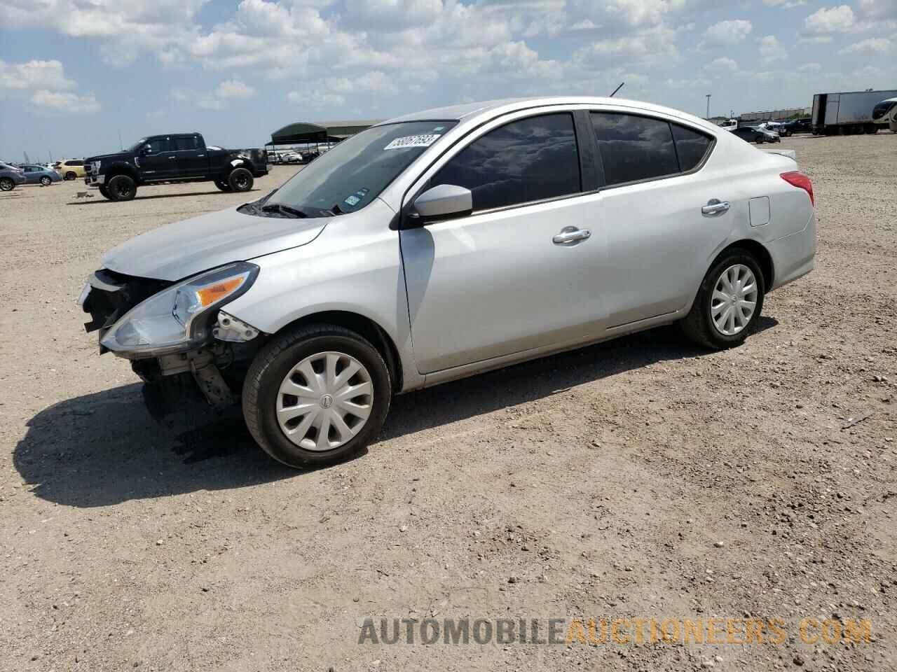 3N1CN7AP5JL879702 NISSAN VERSA 2018