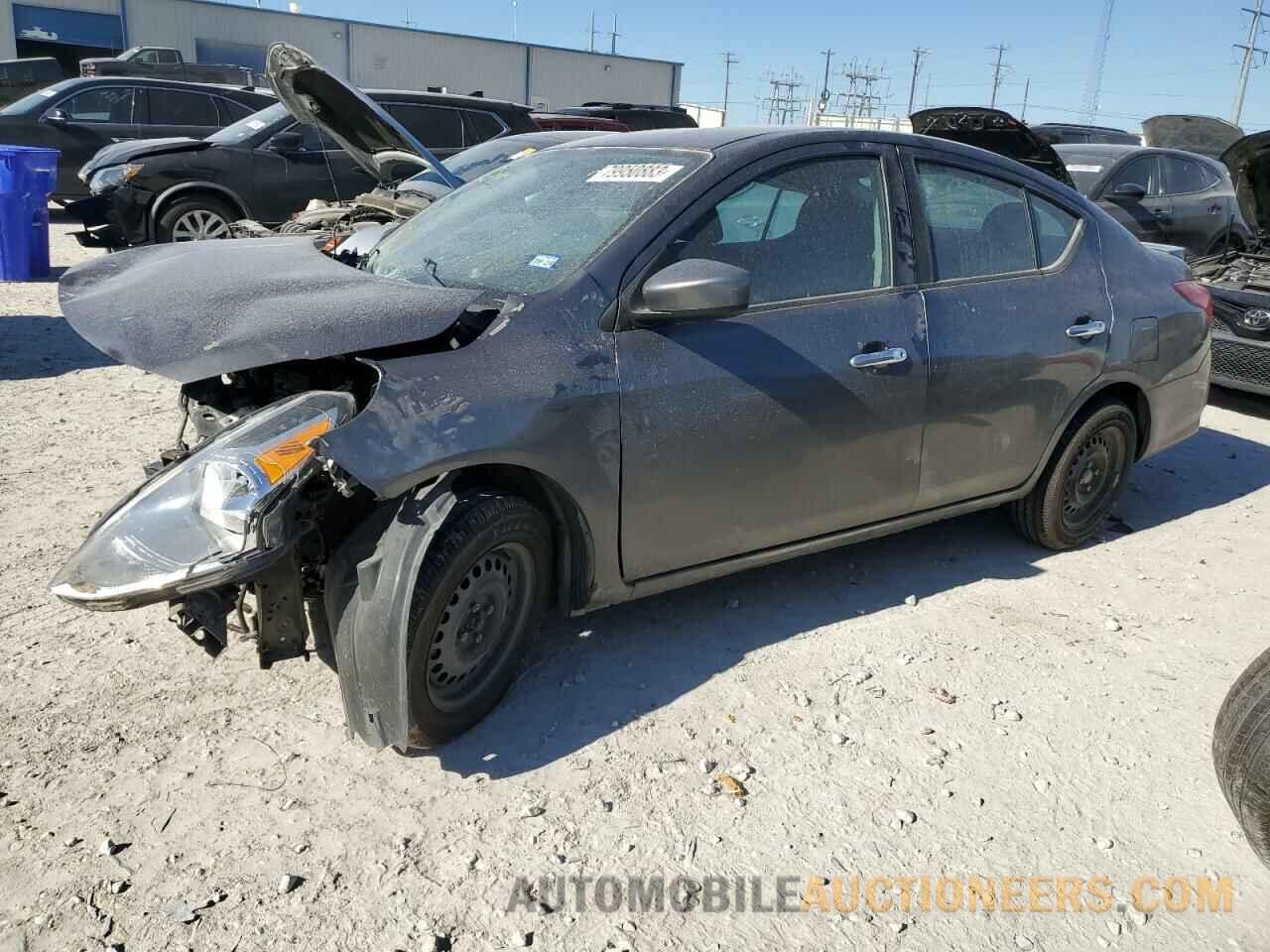 3N1CN7AP5JL885757 NISSAN VERSA 2018