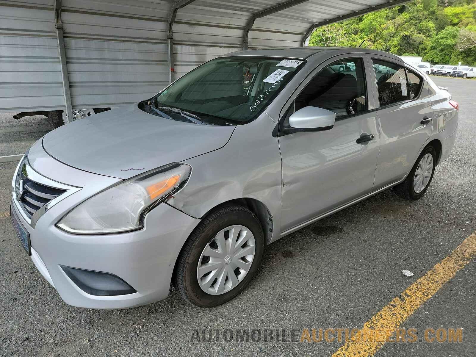 3N1CN7AP5KL803110 Nissan Versa Sedan 2019