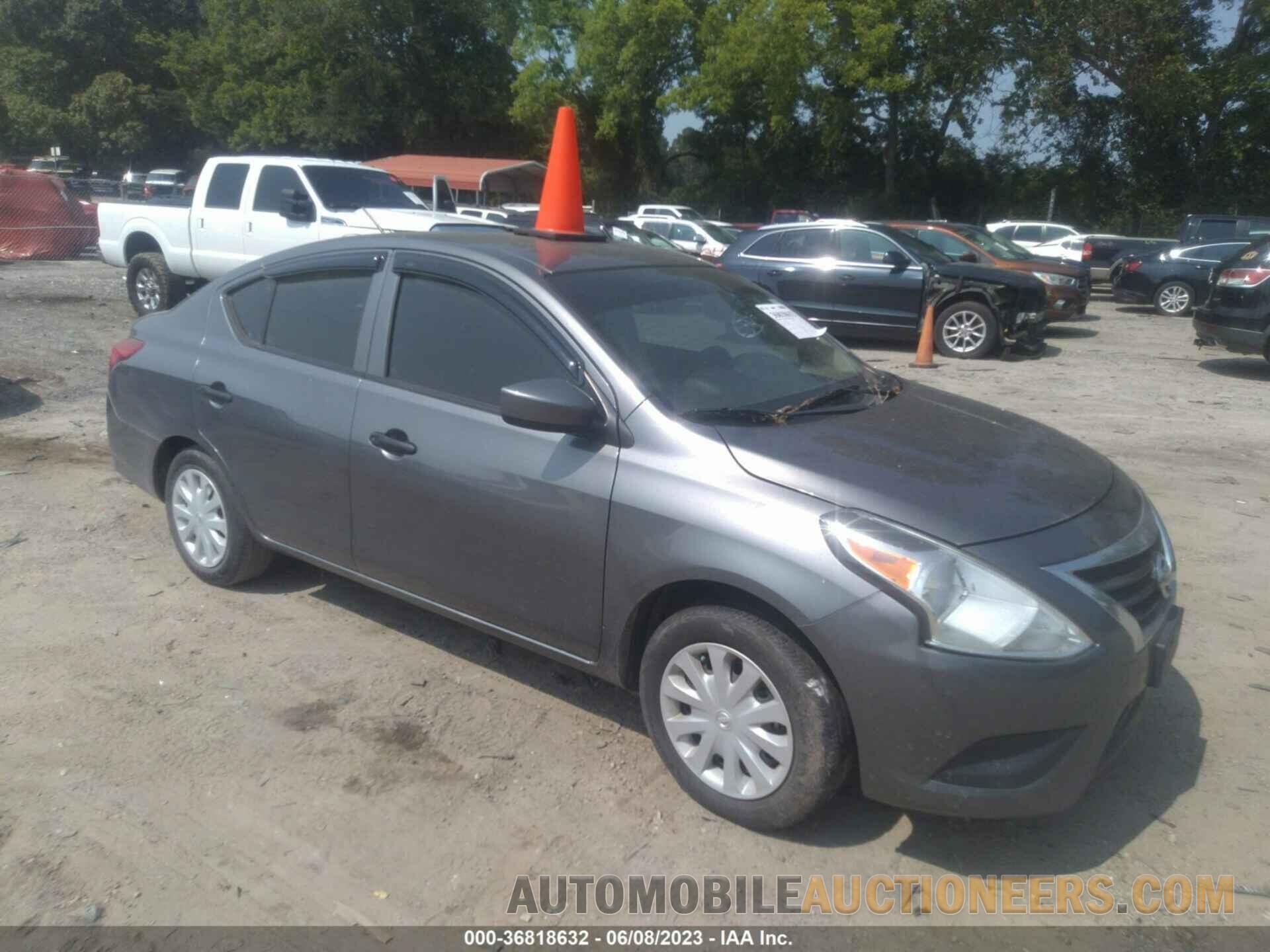 3N1CN7AP5KL820845 NISSAN VERSA SEDAN 2019