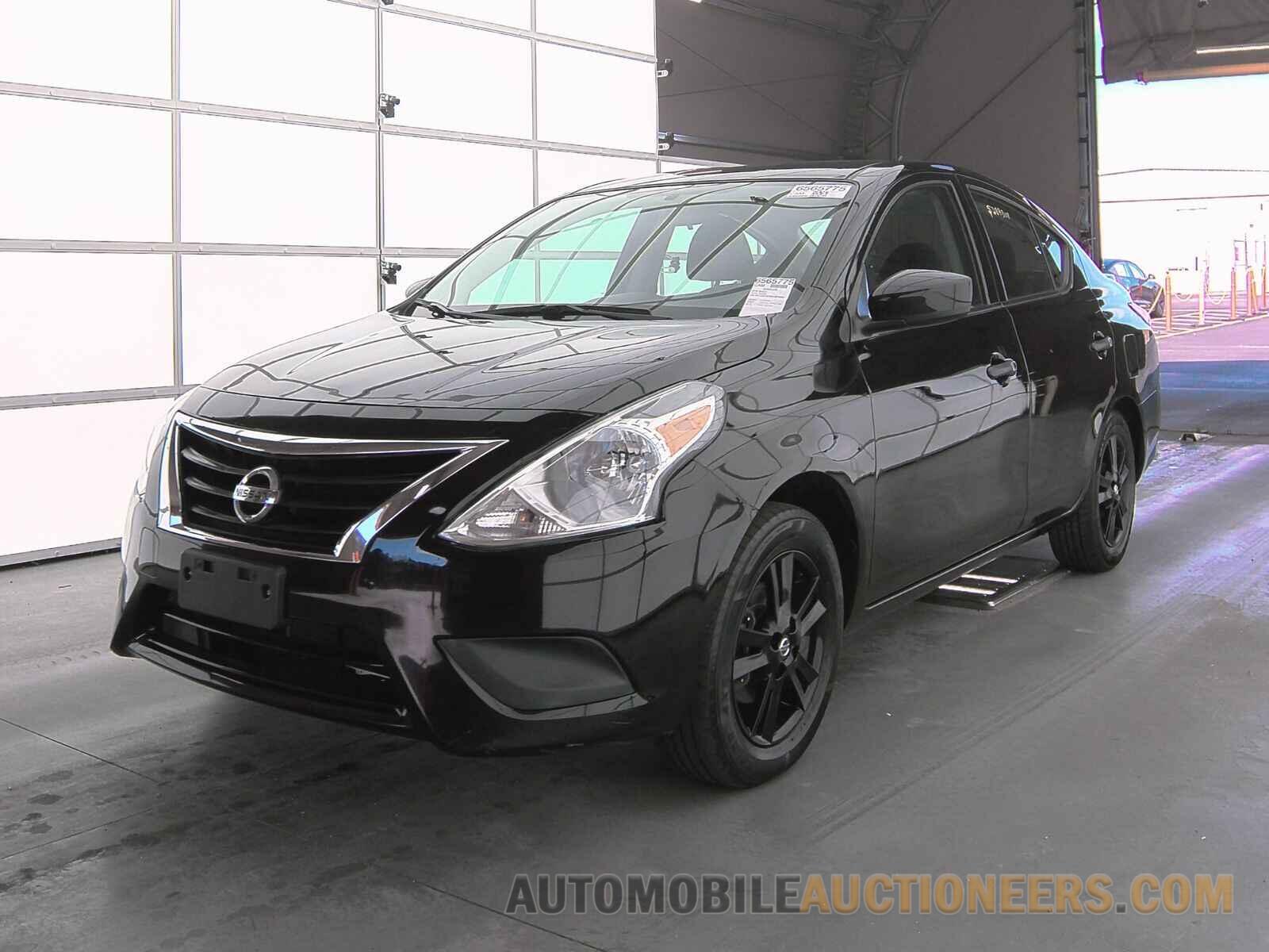 3N1CN7AP5KL824684 Nissan Versa Sedan 2019