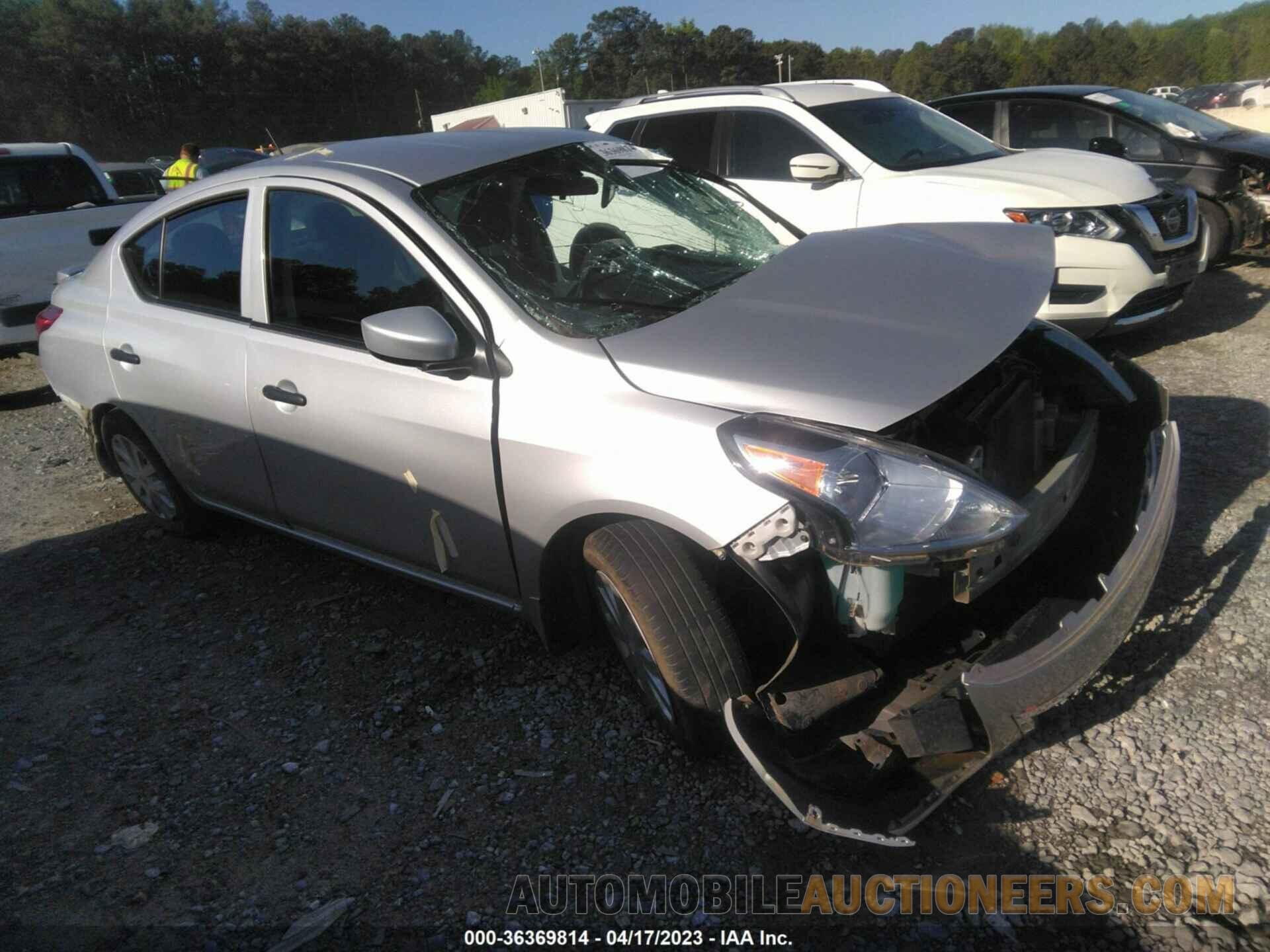 3N1CN7AP5KL829366 NISSAN VERSA SEDAN 2019