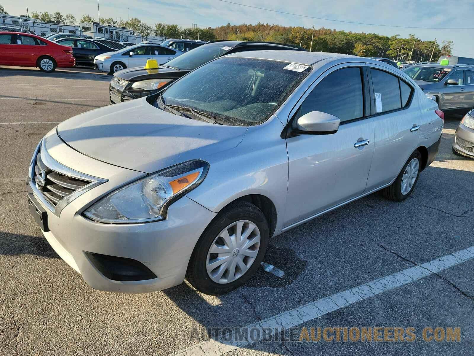 3N1CN7AP5KL834132 Nissan Versa Sedan 2019