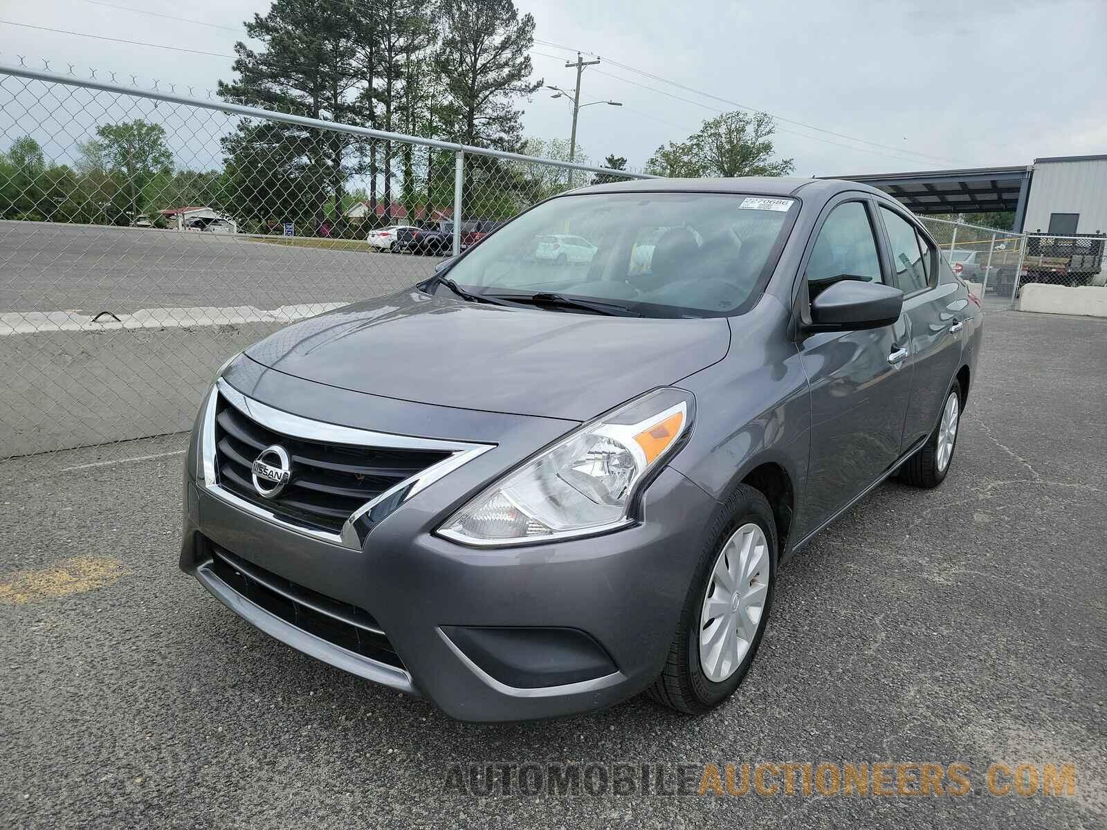 3N1CN7AP5KL852050 Nissan Versa Sedan 2019