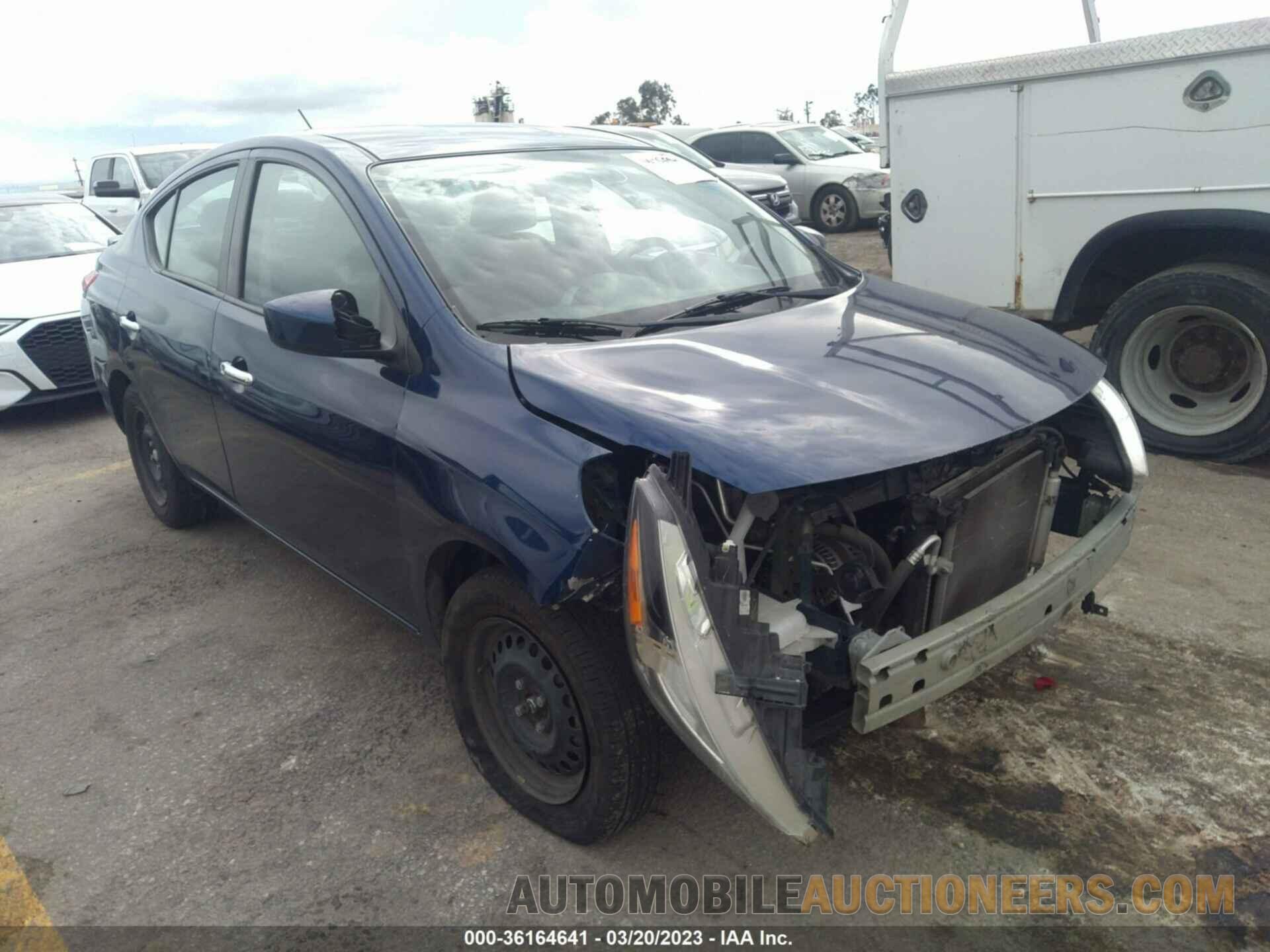 3N1CN7AP5KL870662 NISSAN VERSA SEDAN 2019