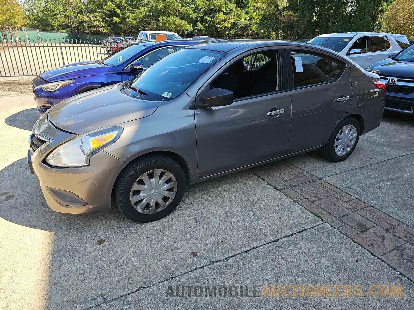 3N1CN7AP6FL814056 Nissan Versa 2015