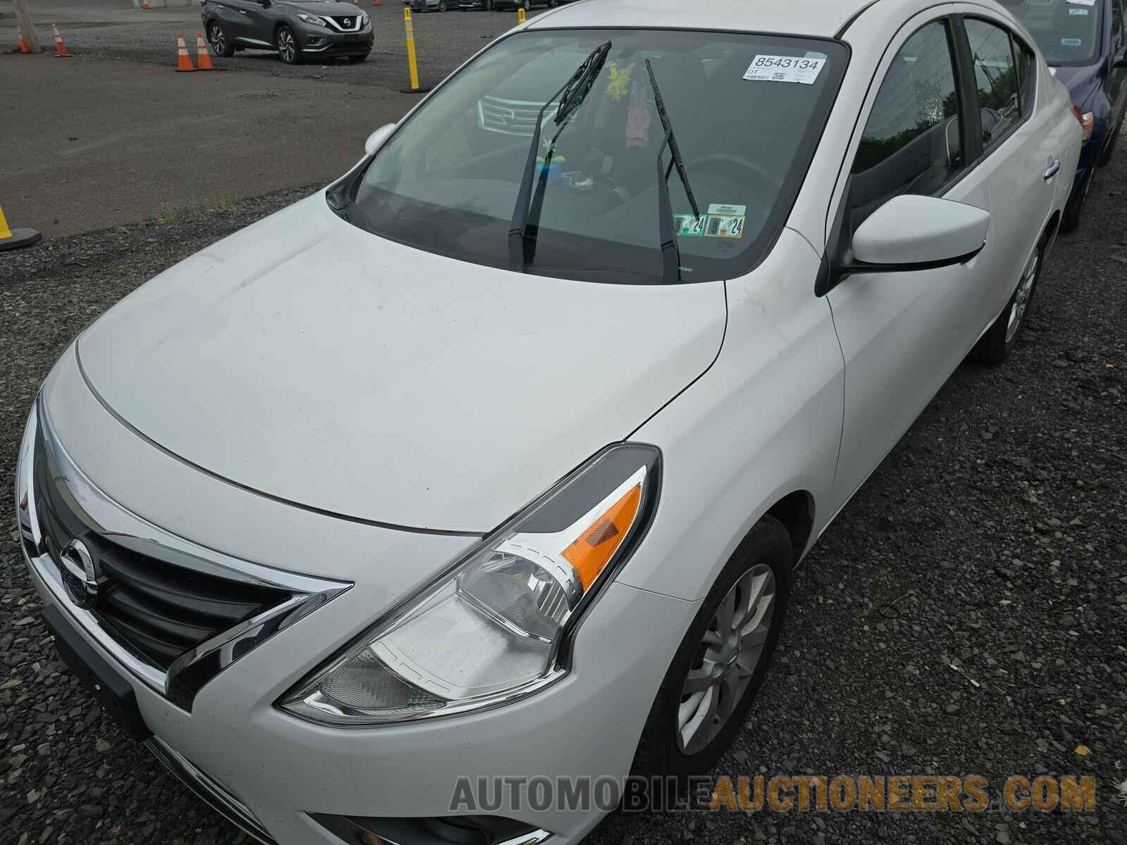 3N1CN7AP6HL826100 Nissan Versa Sedan 2017