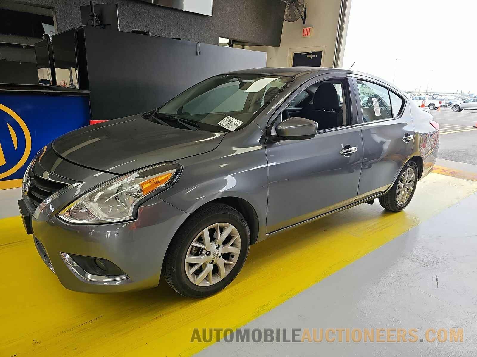 3N1CN7AP6JL818357 Nissan Versa Sedan 2018