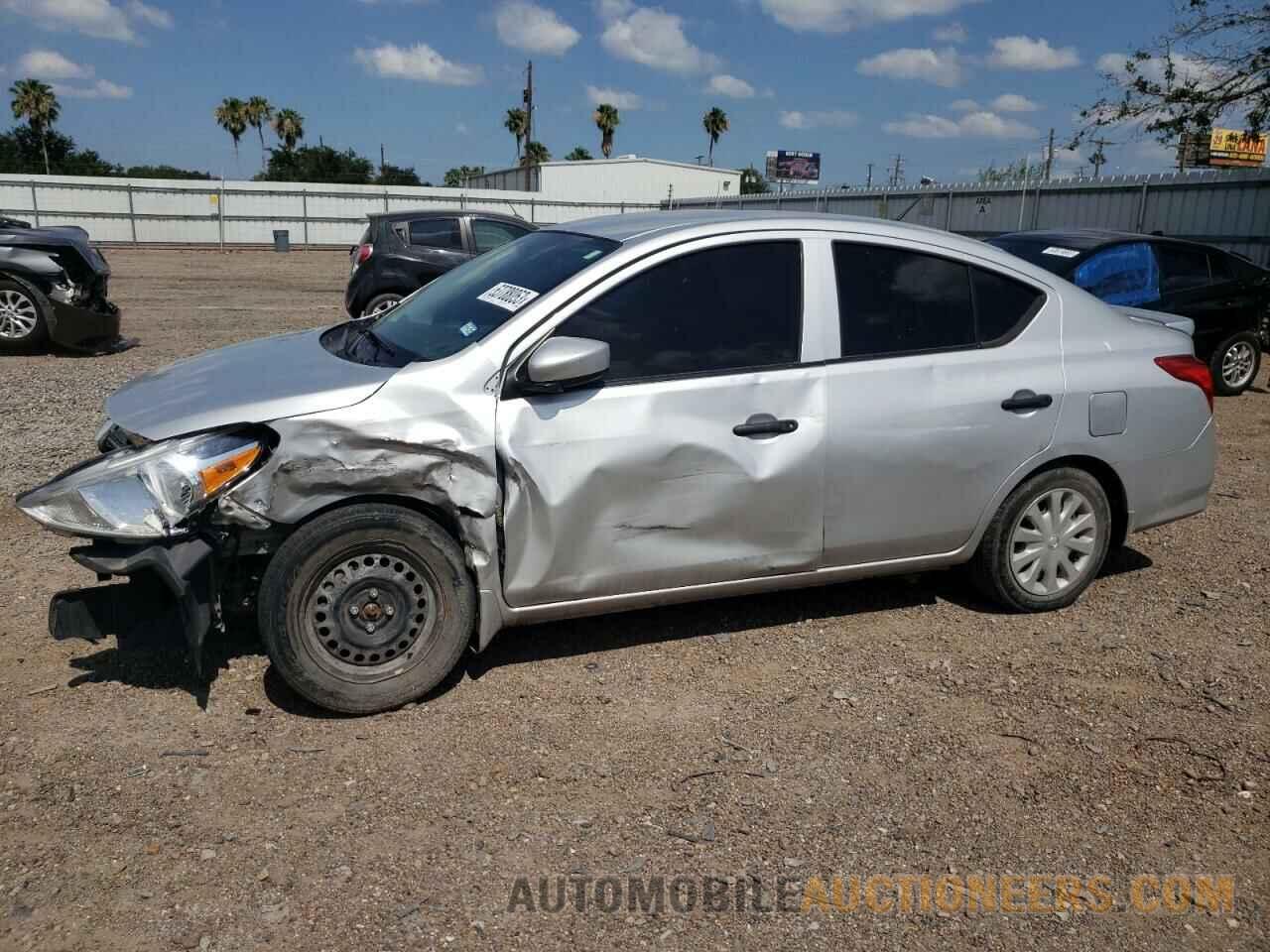 3N1CN7AP6JL857062 NISSAN VERSA 2018