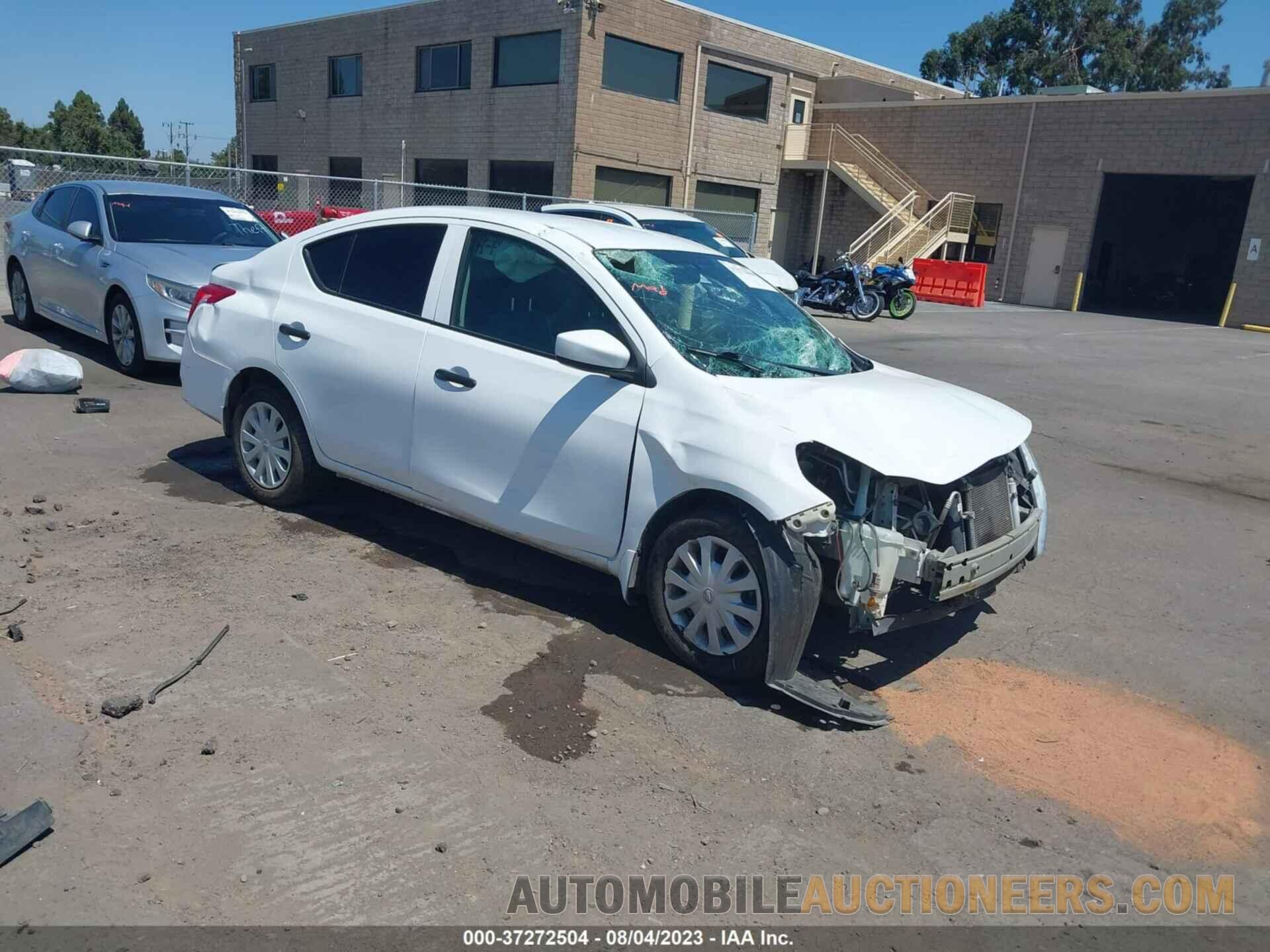 3N1CN7AP6JL871818 NISSAN VERSA SEDAN 2018