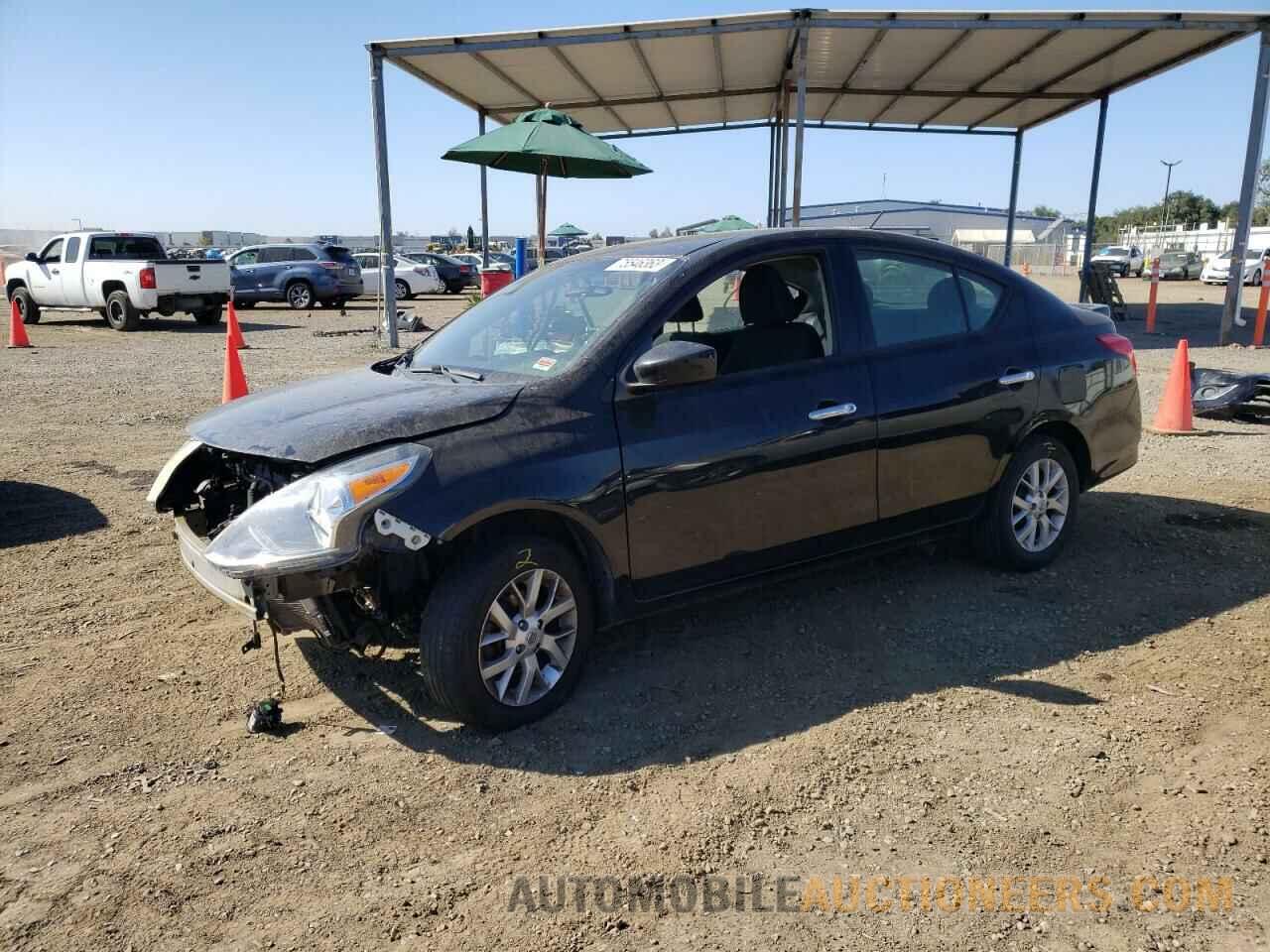 3N1CN7AP6JL877621 NISSAN VERSA 2018