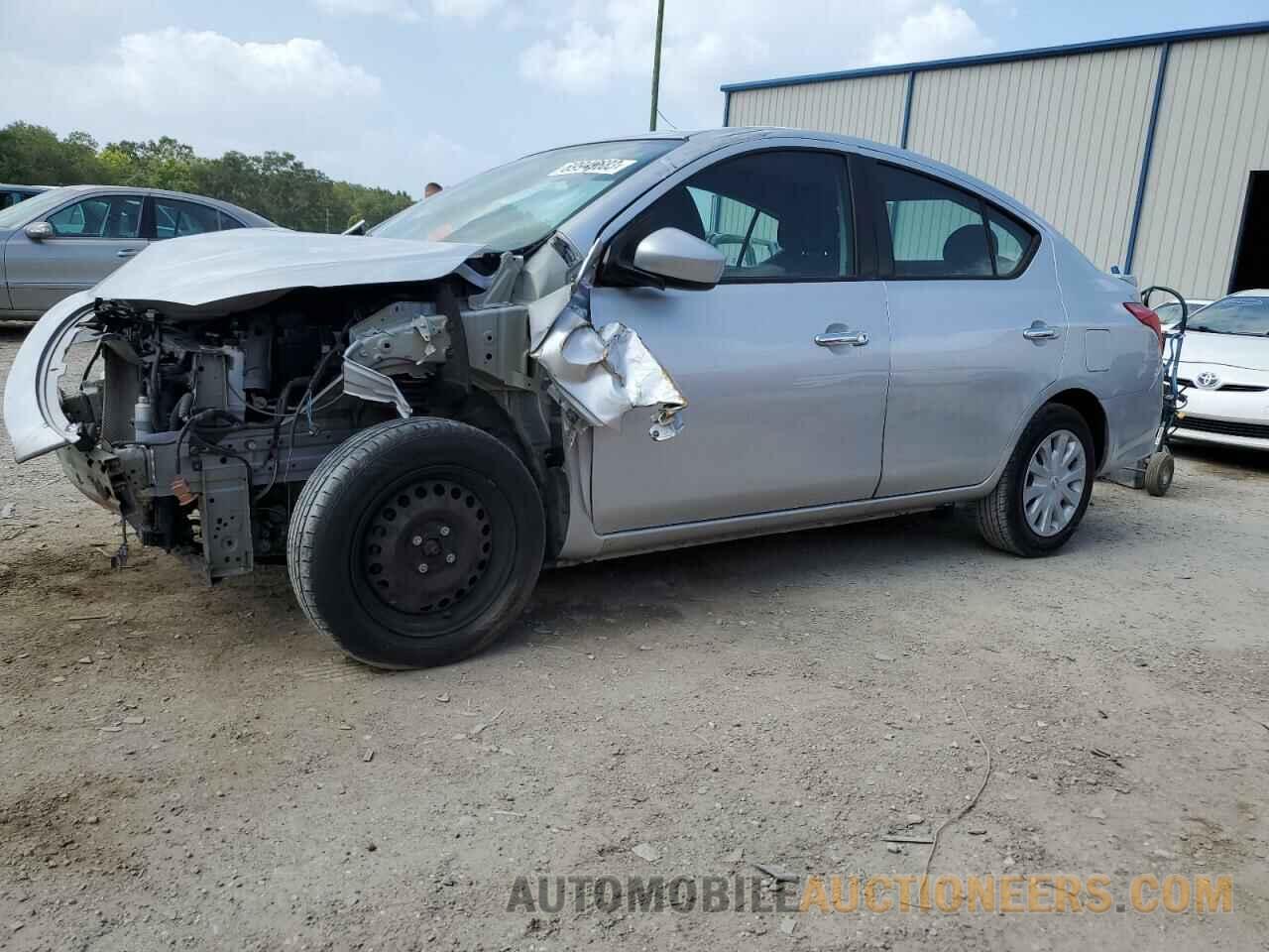 3N1CN7AP6JL882009 NISSAN VERSA 2018