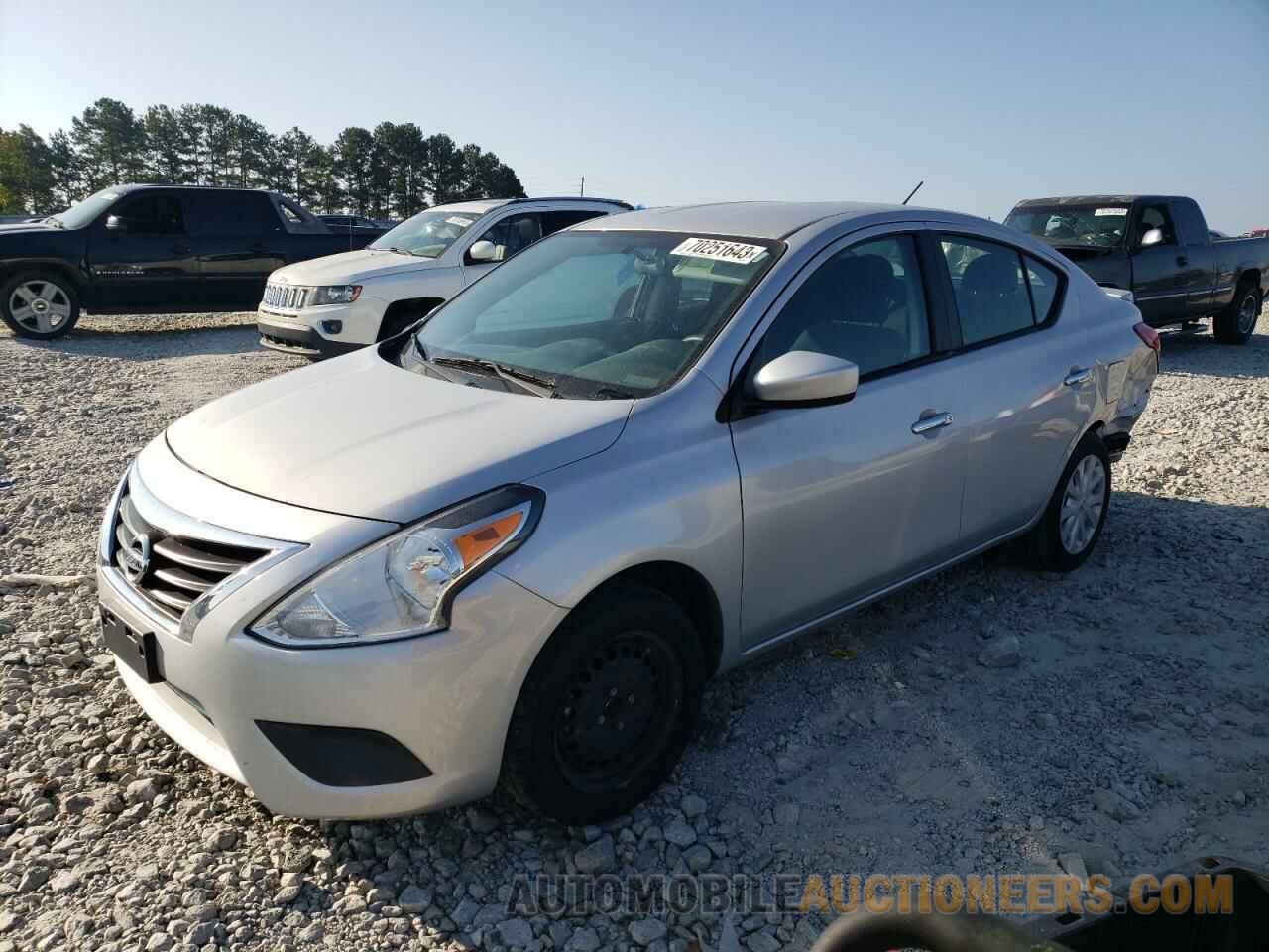 3N1CN7AP6JL882463 NISSAN VERSA 2018