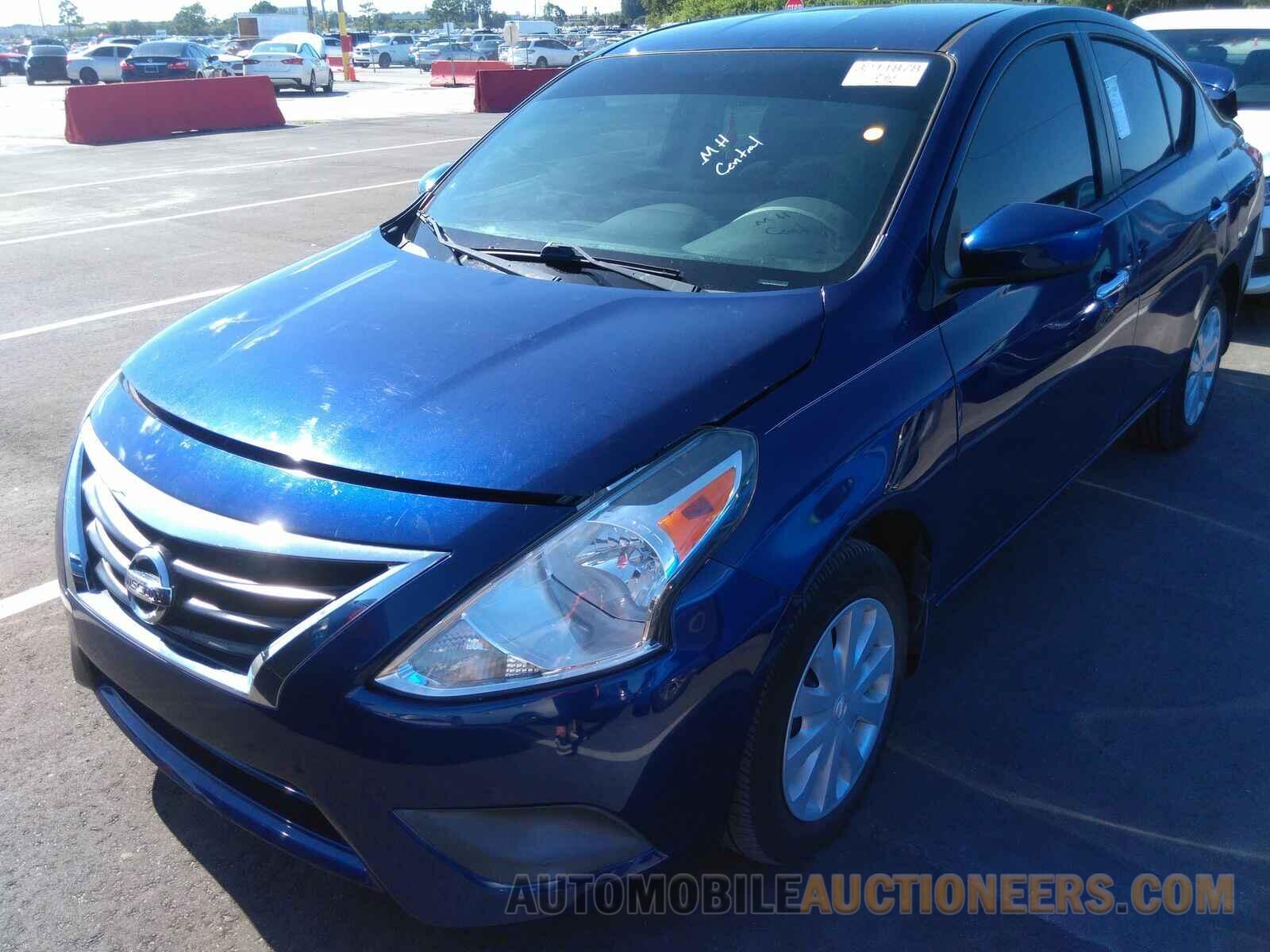 3N1CN7AP6JL886741 Nissan Versa Sedan 2018