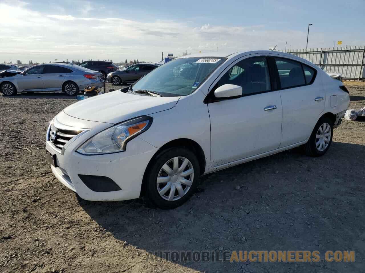 3N1CN7AP6KL801981 NISSAN VERSA 2019