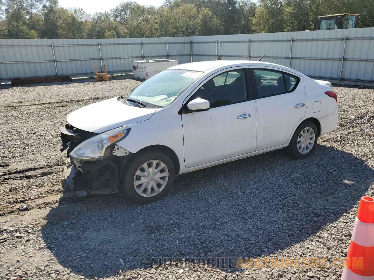 3N1CN7AP6KL813189 NISSAN VERSA 2019