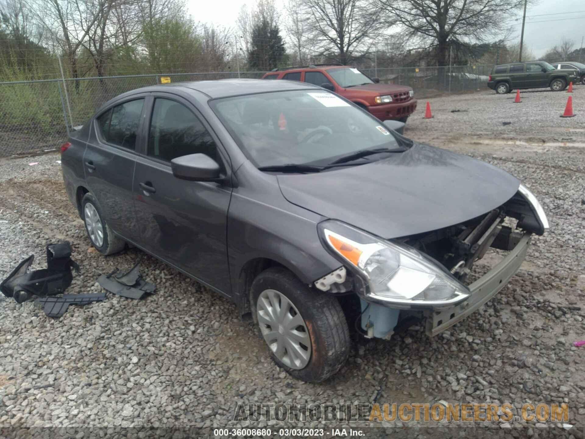 3N1CN7AP6KL818232 NISSAN VERSA SEDAN 2019