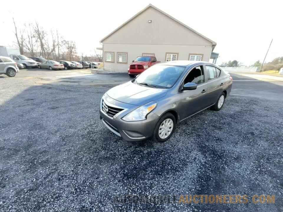 3N1CN7AP6KL820398 Nissan Versa Sedan 2019