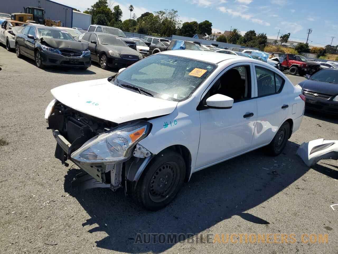 3N1CN7AP6KL821521 NISSAN VERSA 2019