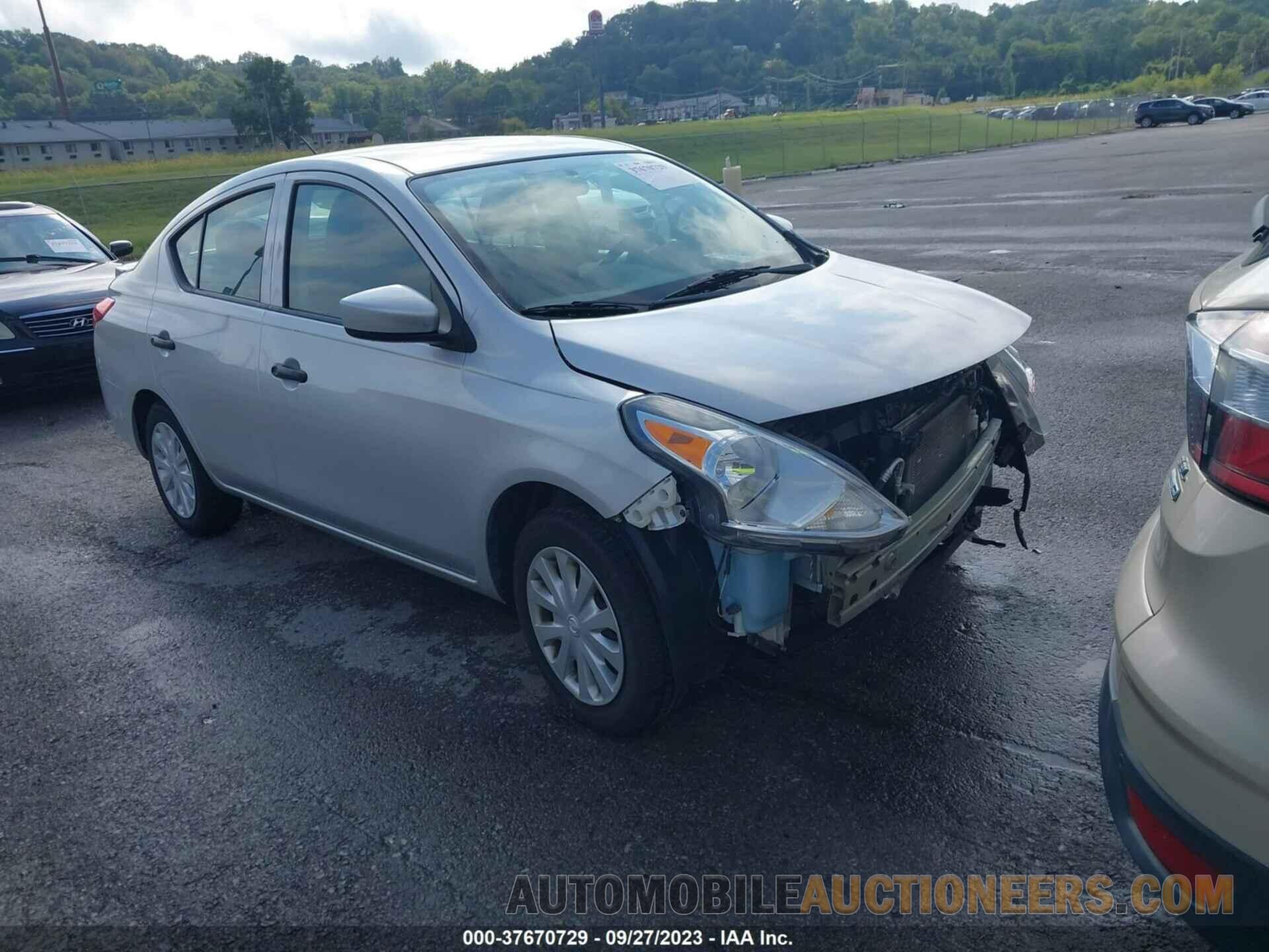 3N1CN7AP6KL821924 NISSAN VERSA 2019