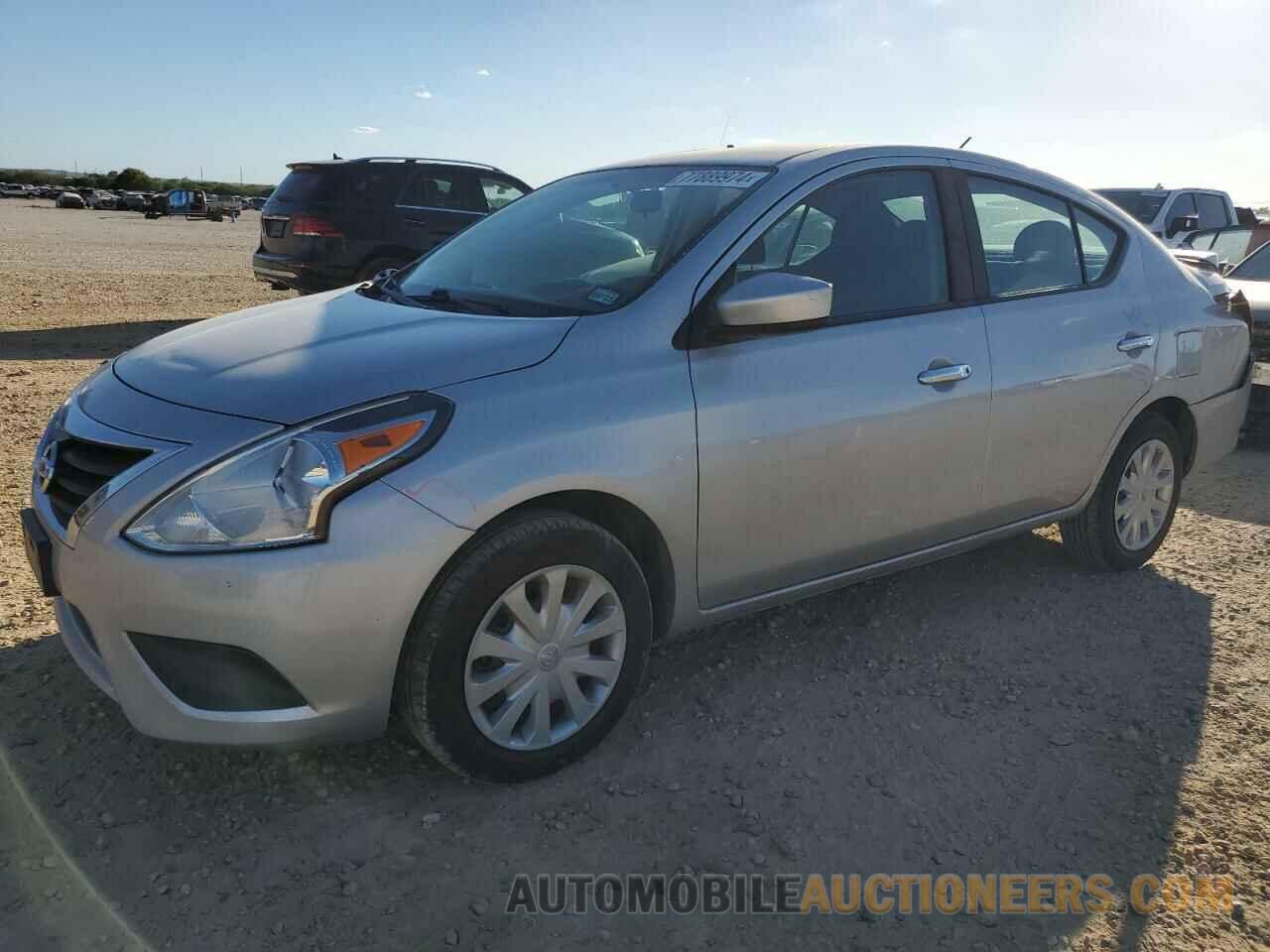 3N1CN7AP6KL871643 NISSAN VERSA 2019