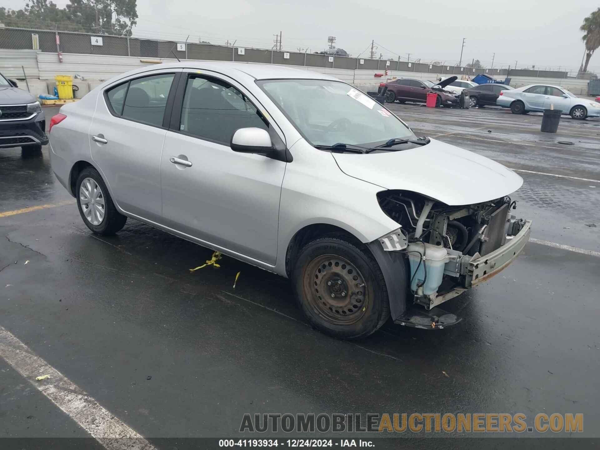 3N1CN7AP7CL825286 NISSAN VERSA 2012