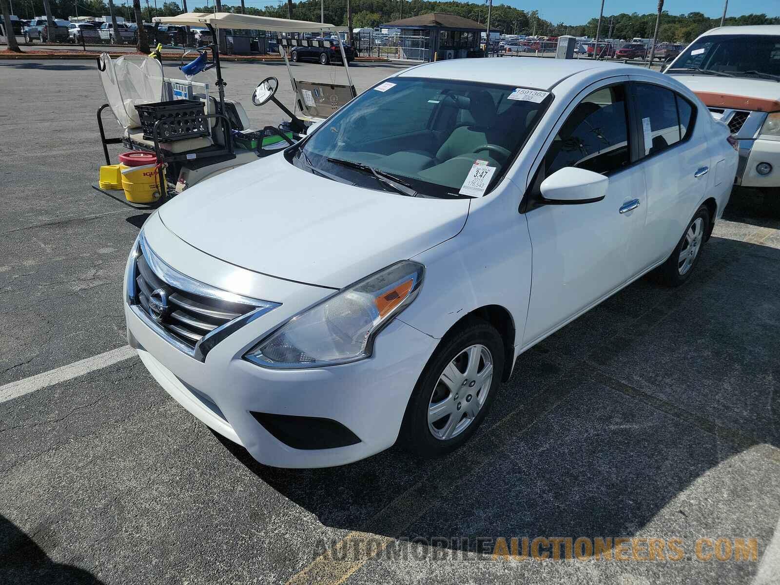 3N1CN7AP7FL808153 Nissan Versa 2015