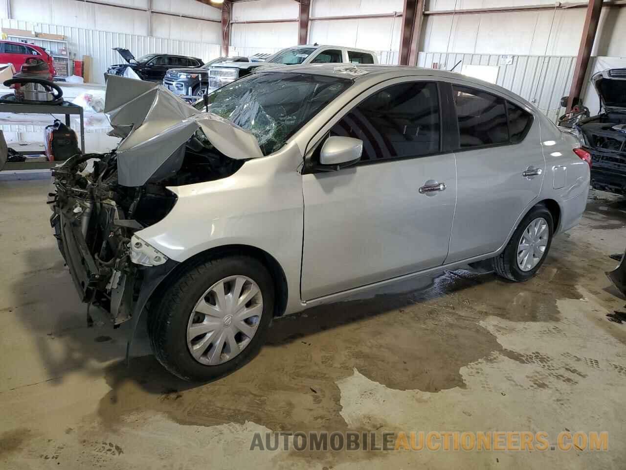 3N1CN7AP7HK452148 NISSAN VERSA 2017