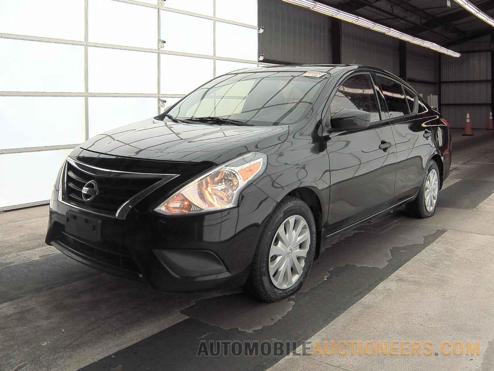 3N1CN7AP7HL900334 Nissan Versa Sedan 2017